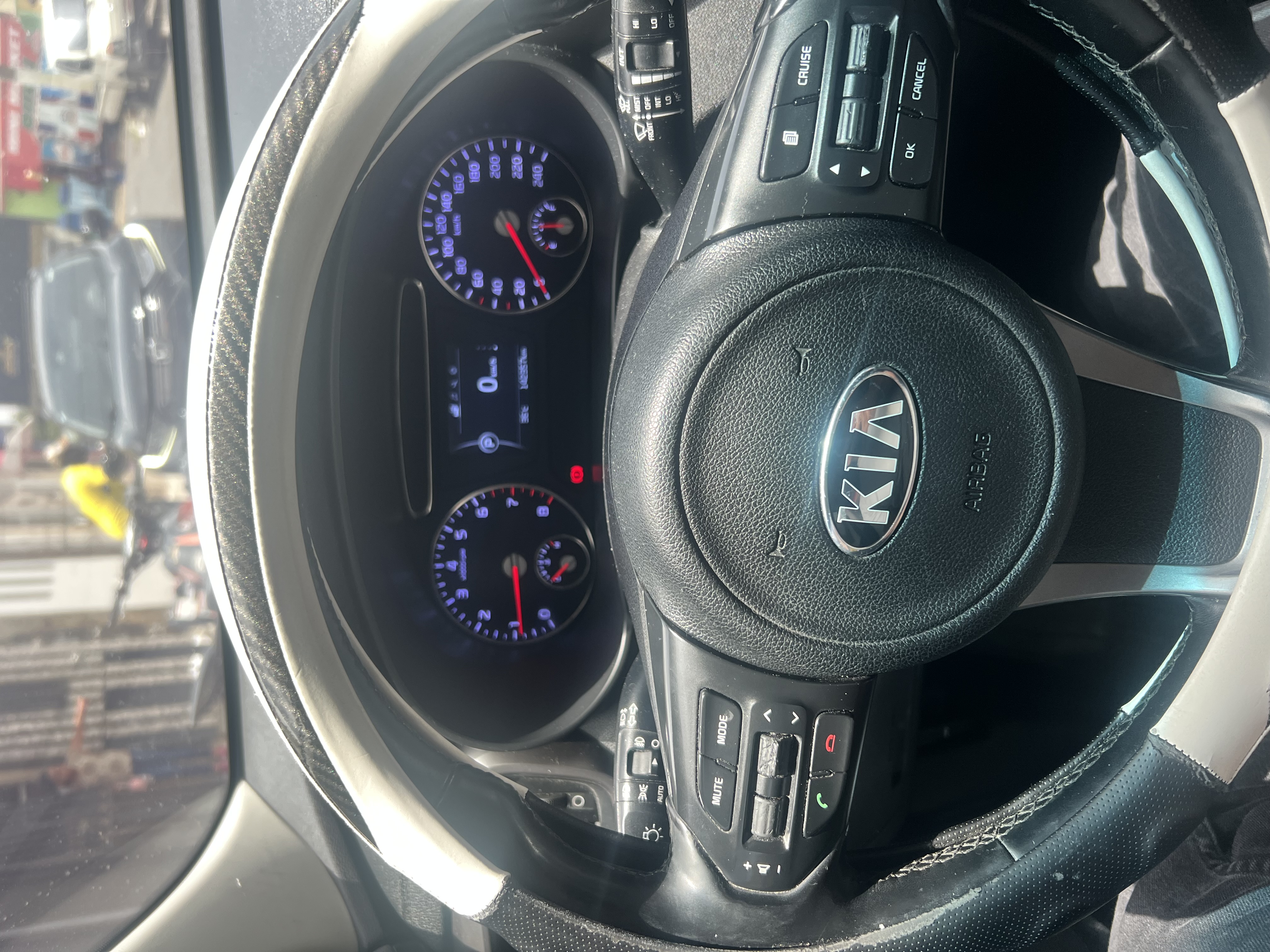 jeepetas y camionetas - SE VENDE KIA SORENTO 2017 9