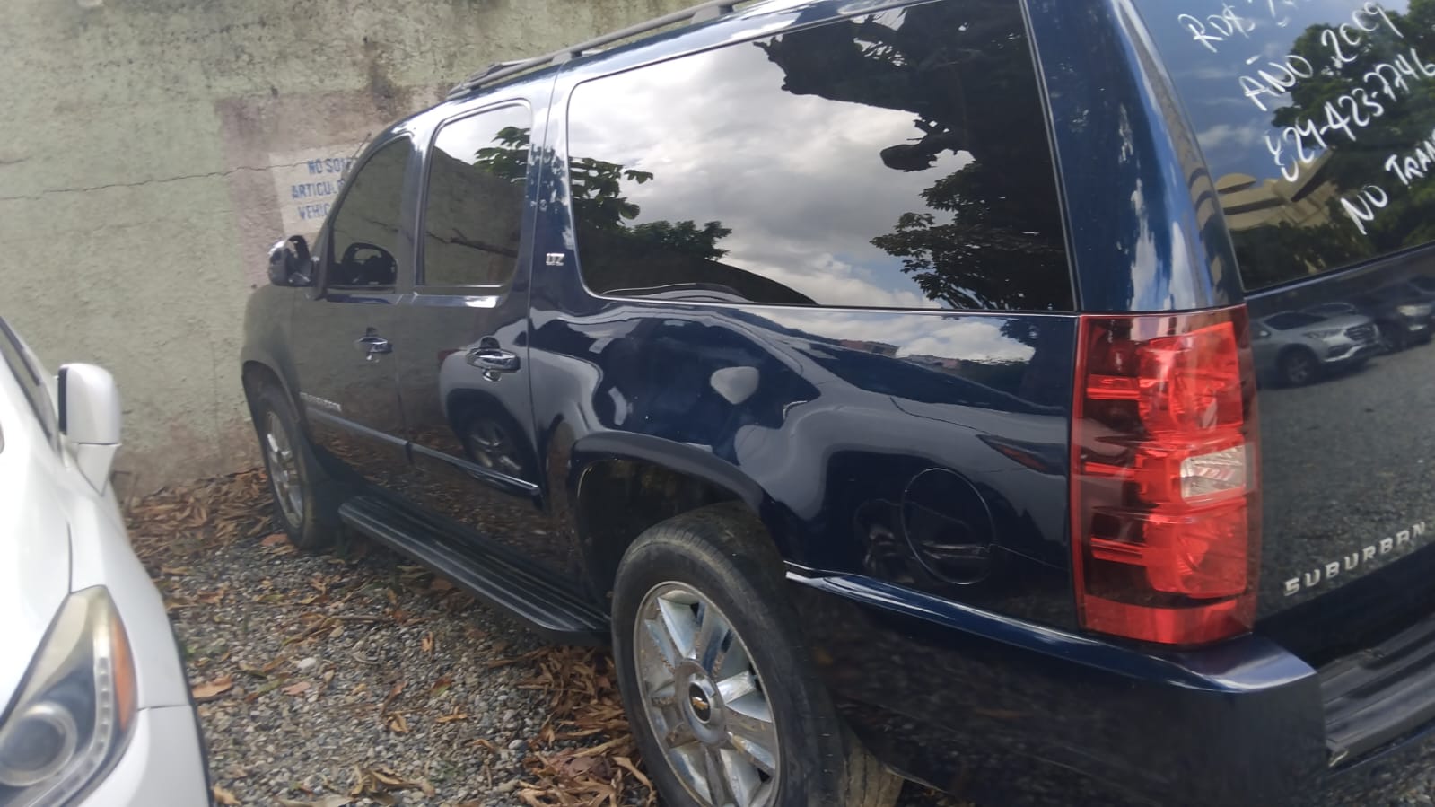jeepetas y camionetas - CHEVROLET SUBURBAN 2009 1