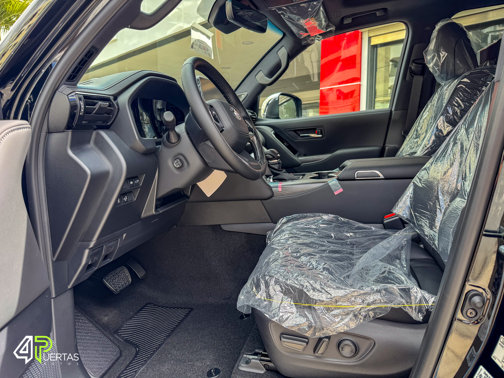 jeepetas y camionetas - Toyota Land Cruiser VXR 2025 5