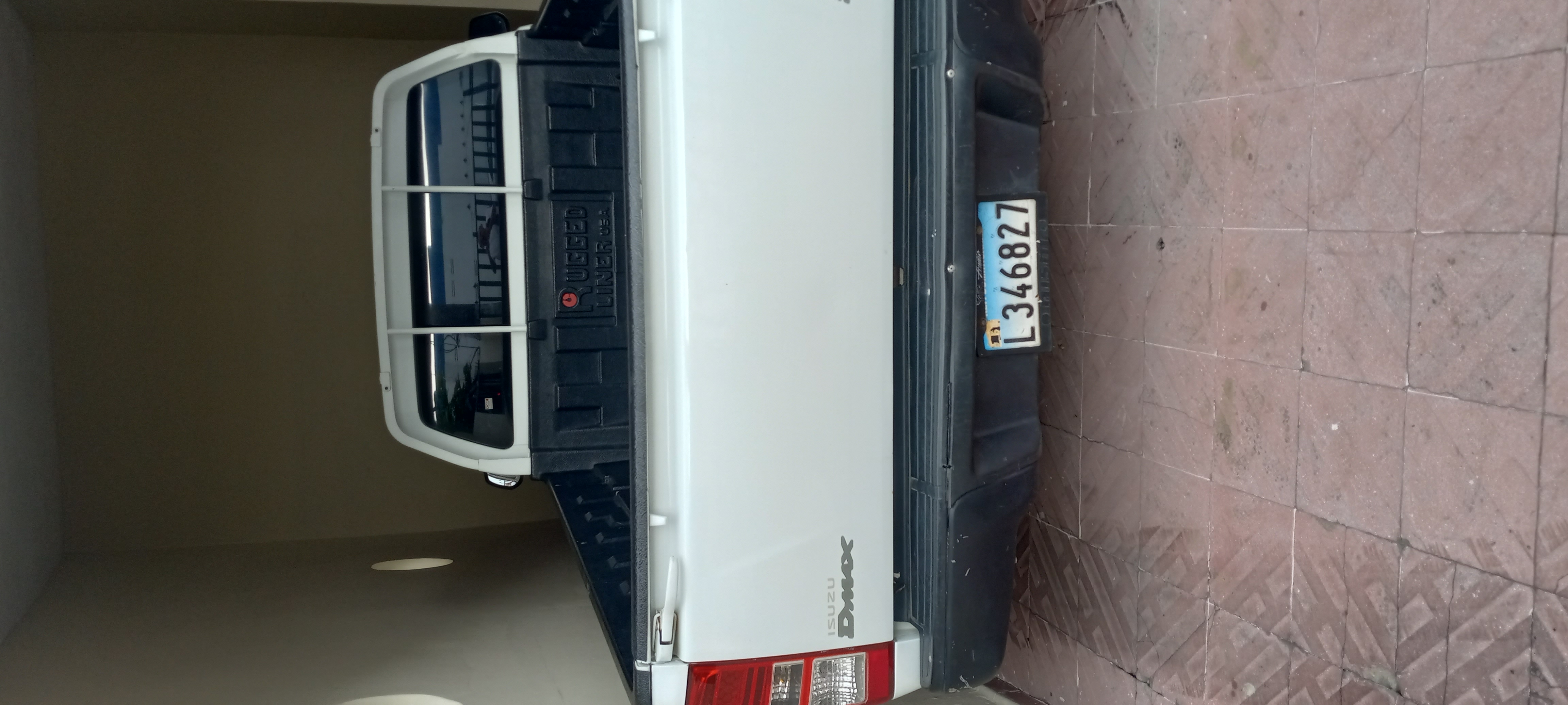 jeepetas y camionetas - Ese  condiciones  solo c usa para ir al trabajo,