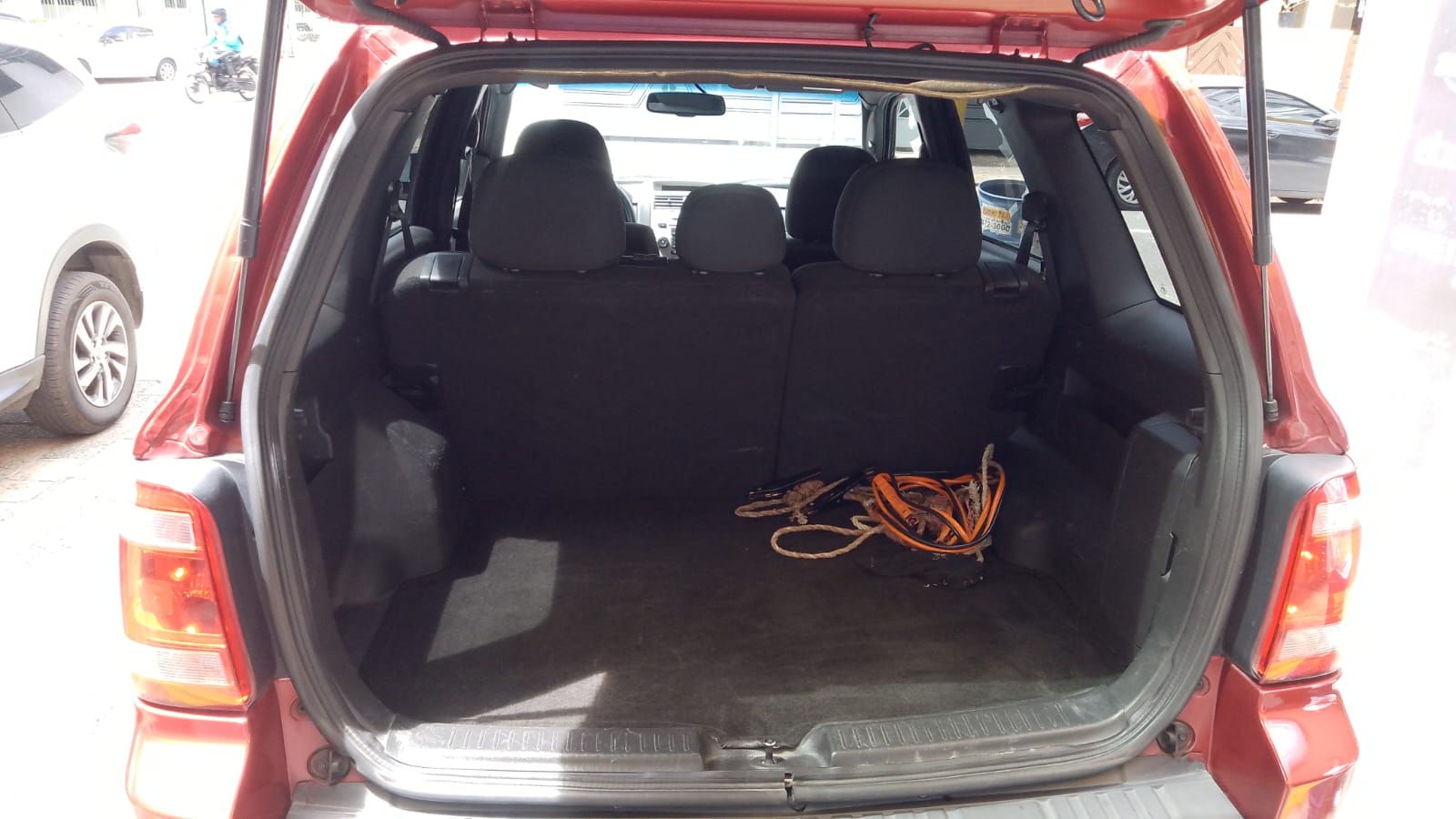 jeepetas y camionetas -  FORD ESCAPE 2012 8