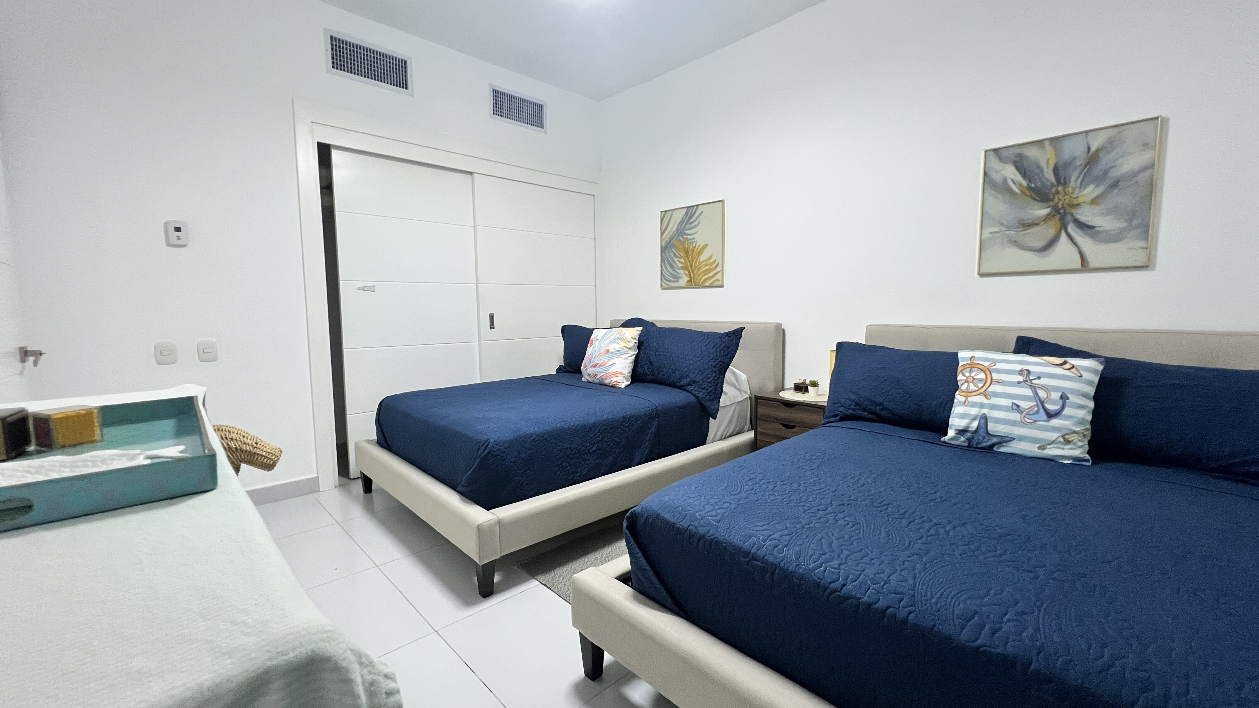 apartamentos - Apartamento en Primera Linea de Playa Juan Dolio 2