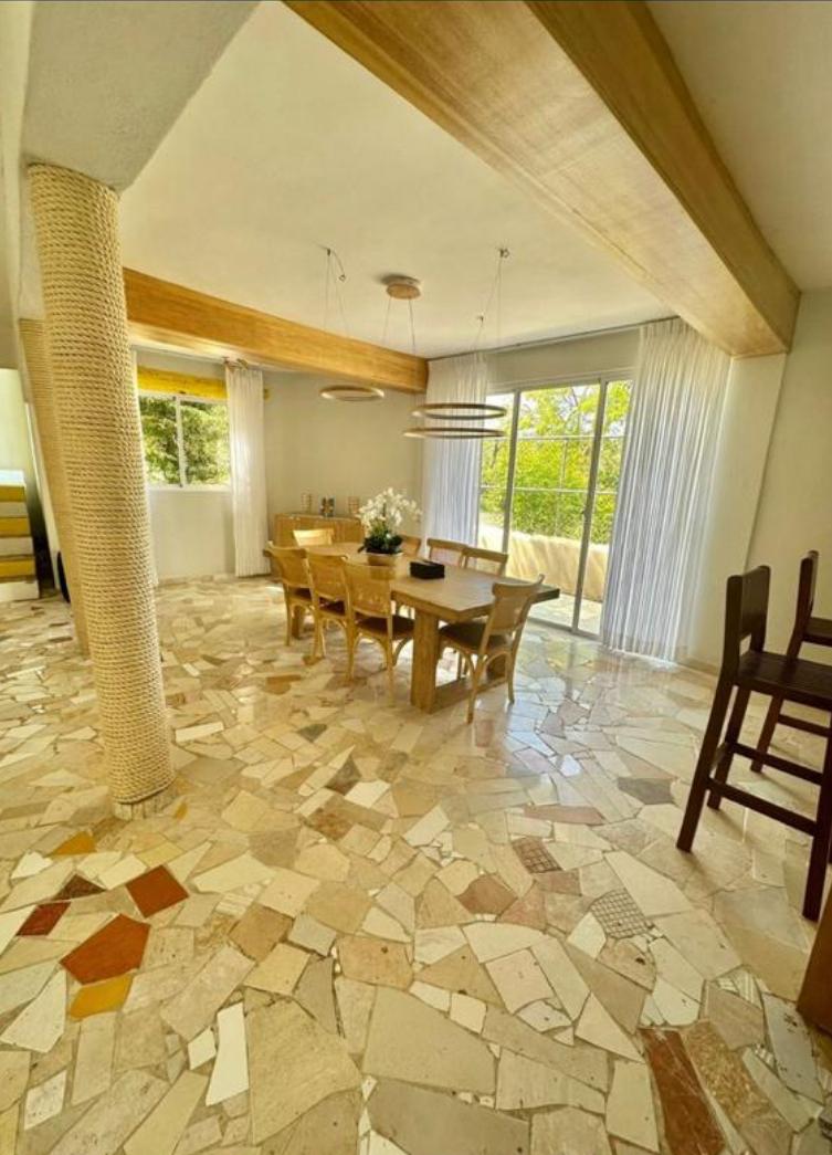 casas vacacionales y villas - Exclusiva Villa 3 Niveles AMUEBLADA en Playa Caribe, JUAN DOLIO  8