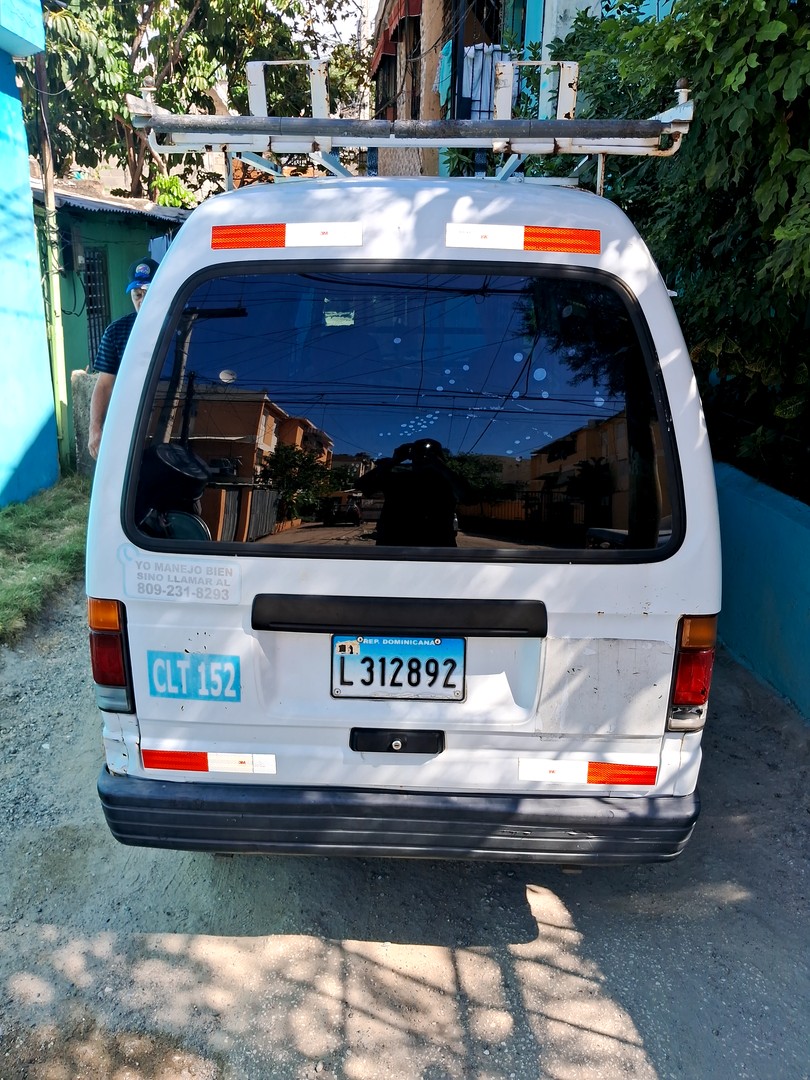 jeepetas y camionetas - FURGONETA CHEVROLET  7