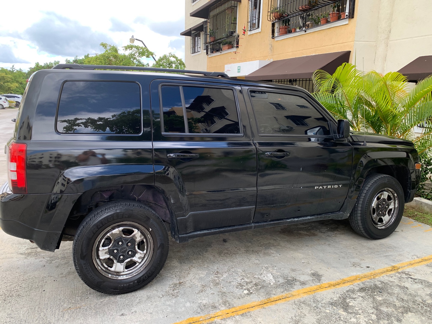 jeepetas y camionetas - Lo vendo negociable 9
