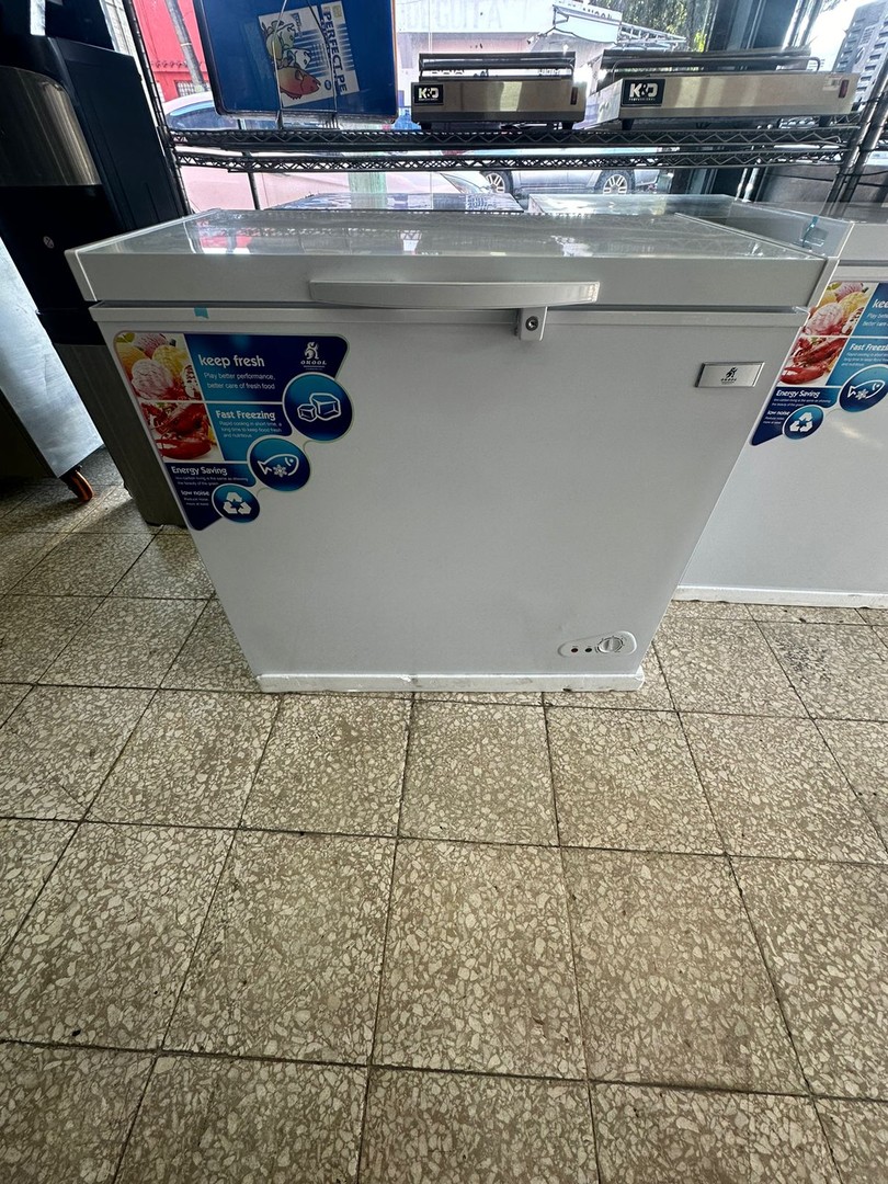 equipos profesionales - Freezer de 7 Pies Cubico  0