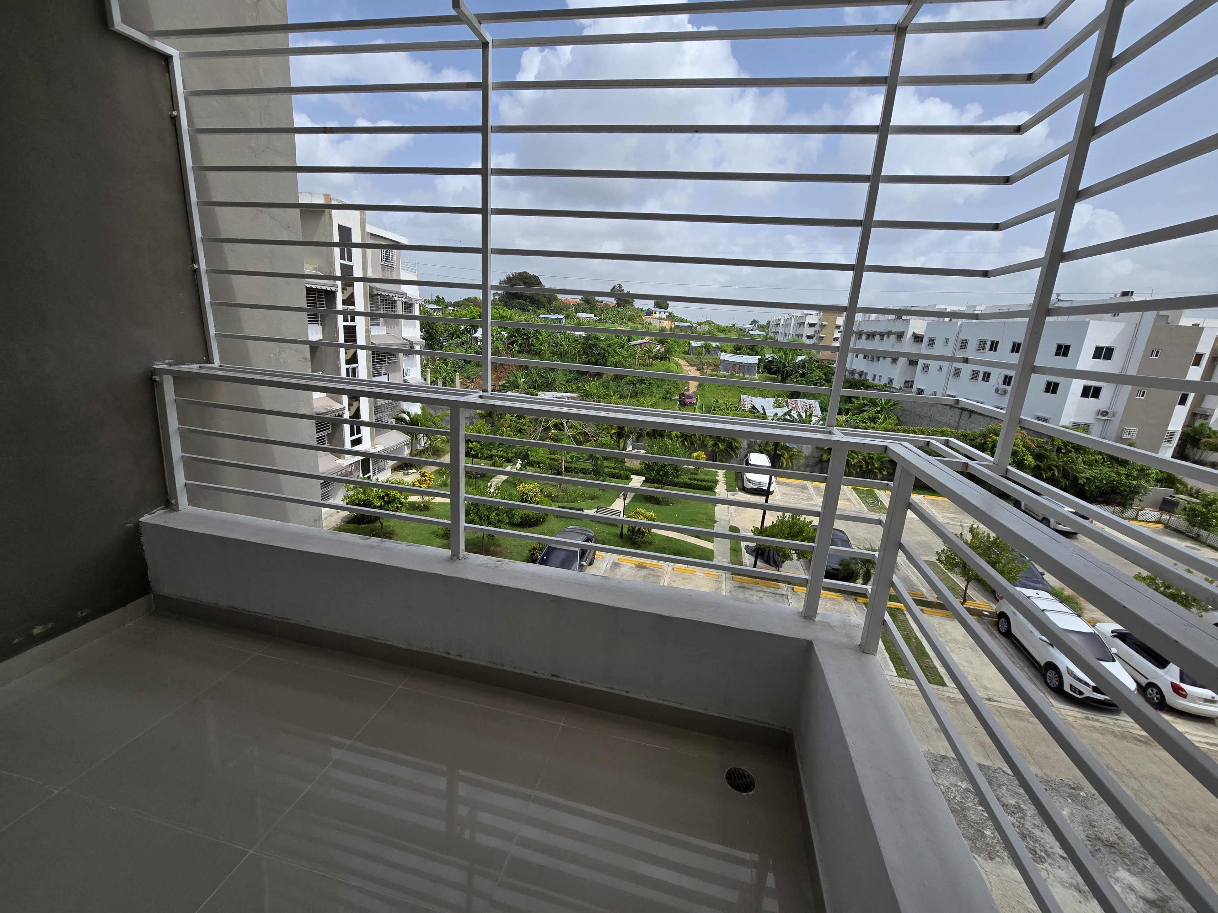 apartamentos - Apartamento con Terraza Lp9 Alameda prox Prolongacion 27 y Republica Colombia 2