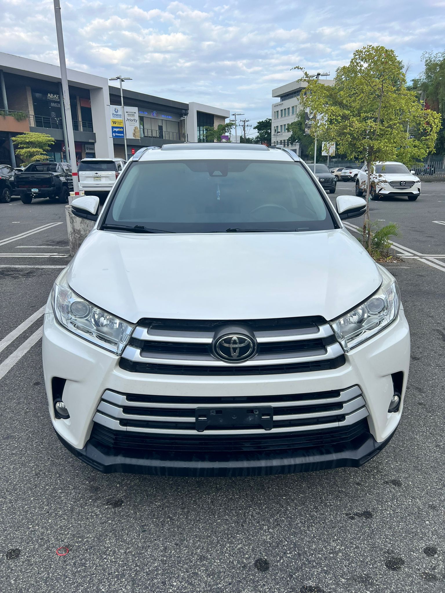 jeepetas y camionetas - Toyota highlander limited 2019 clean Carfax  1