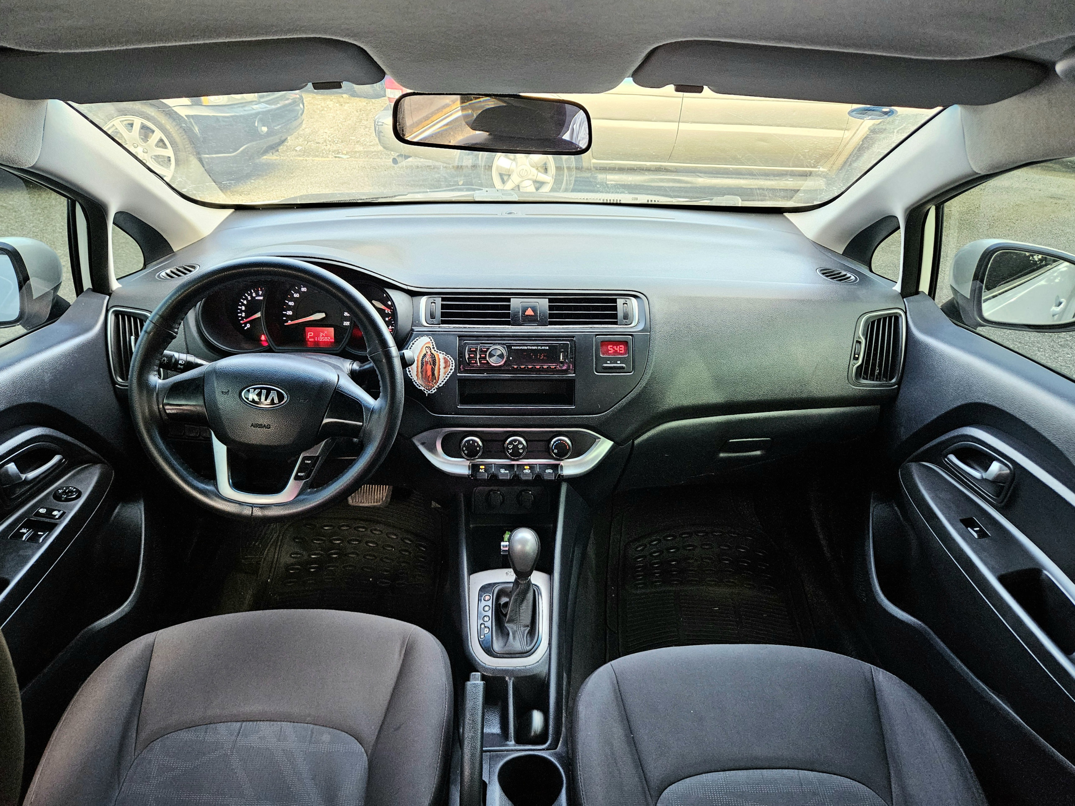 carros - KIA RIO 2016 
 4