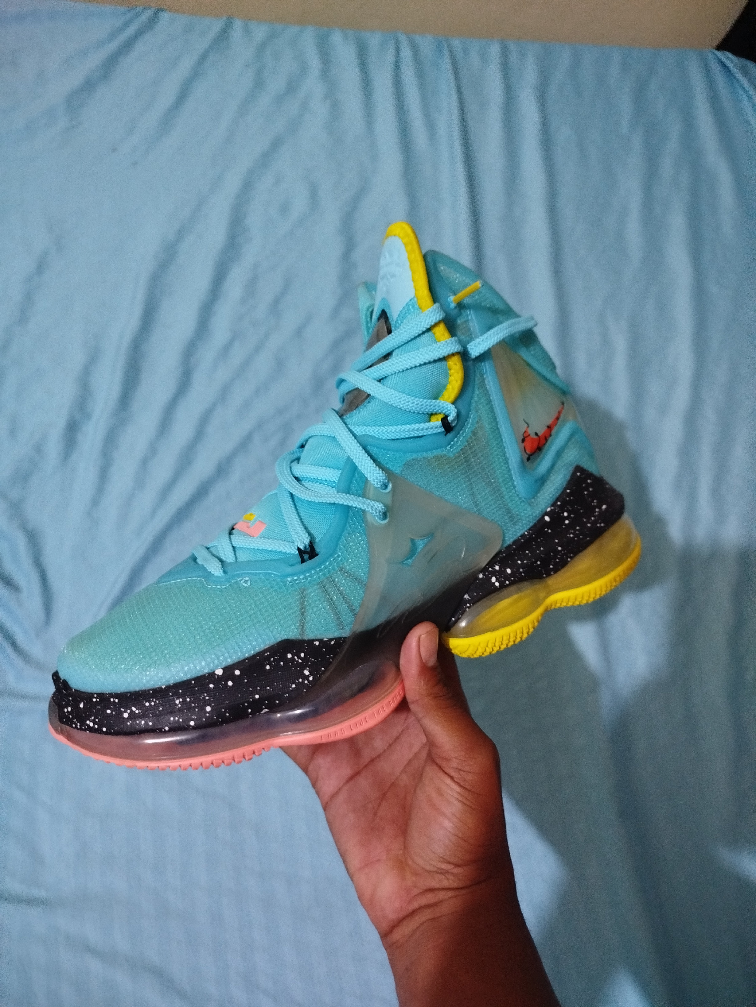 zapatos para hombre - se vende tenis Nike Lebron modelo  19 
size número 10 3