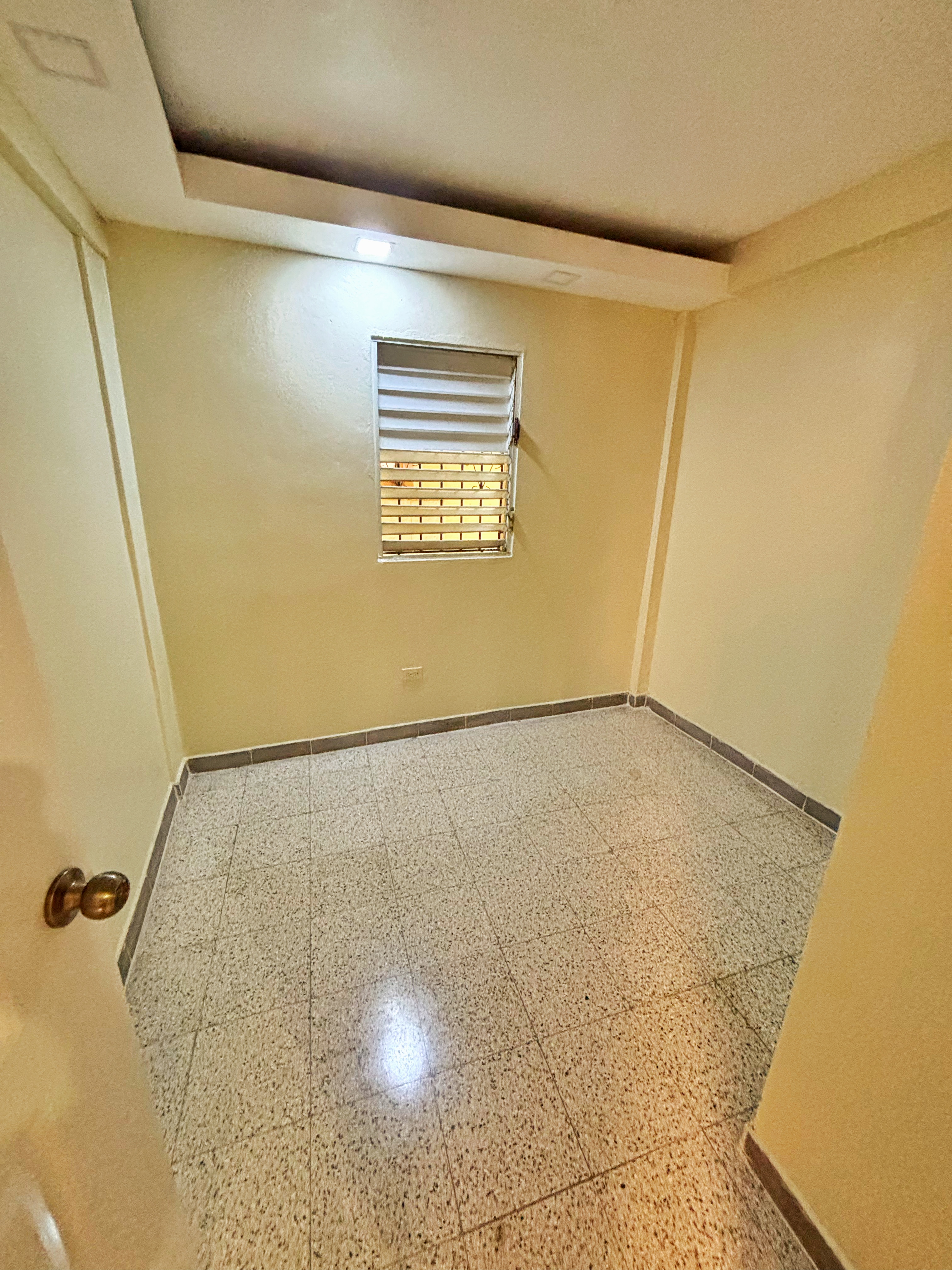 apartamentos - Alquilo apartamento 3H parte atrás La Agustina 2