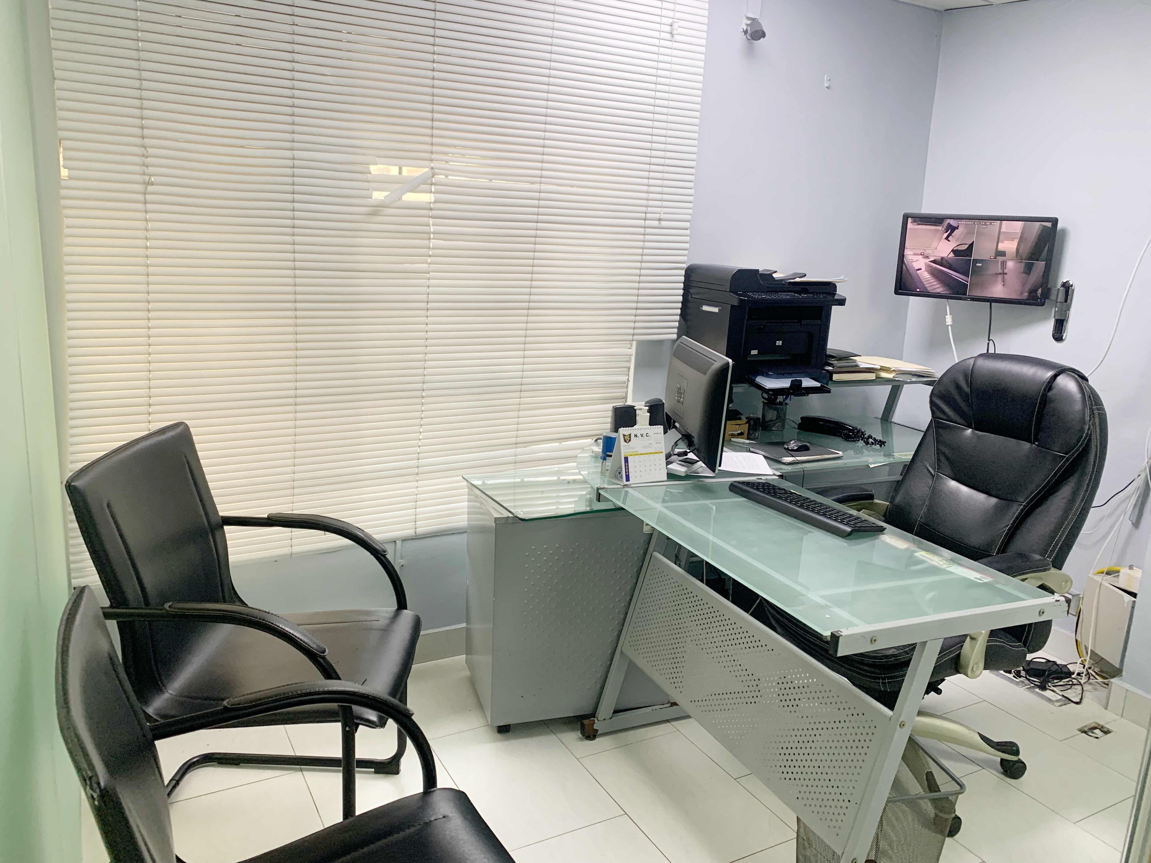 oficinas y locales comerciales - Local centrico en el Millon  8