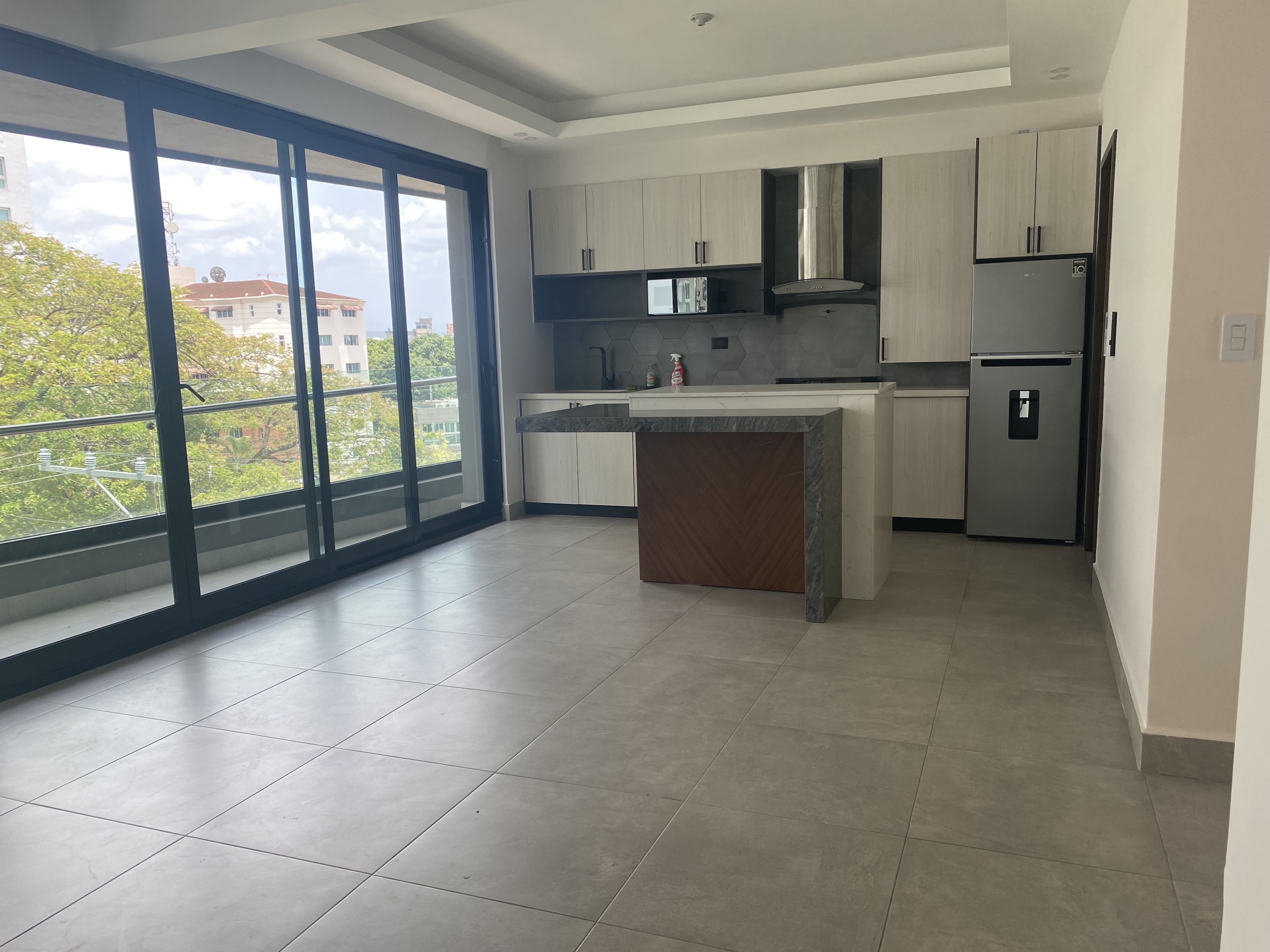 apartamentos - Exclusivo 4to nivel con ascensor privado y 2 parqueos  1