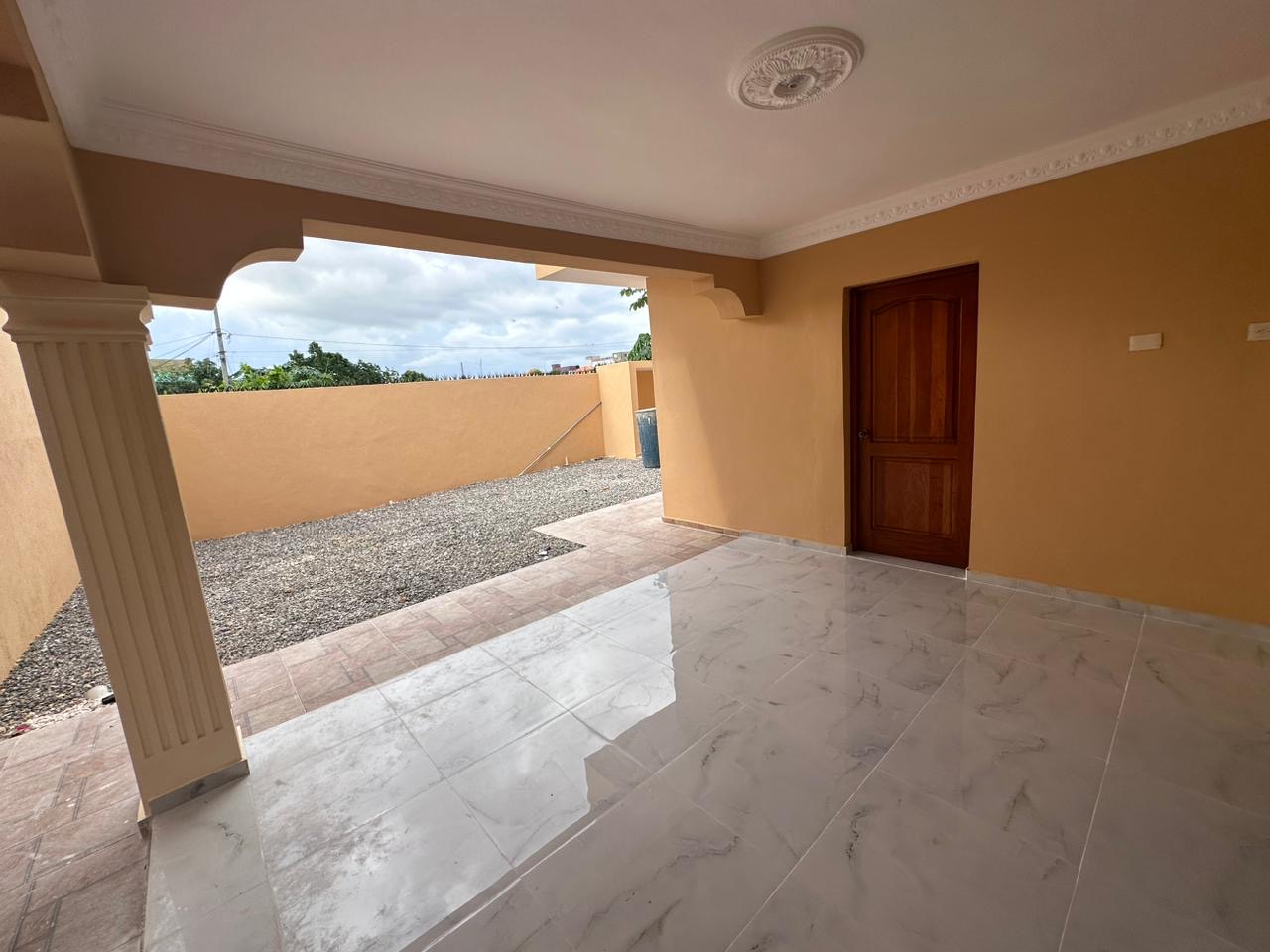 casas - Venta de casa en la autopista de san Isidro 370mts 8