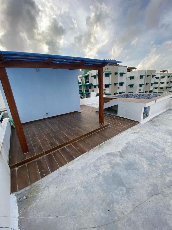 casas - venta de casa con jacuzzi en la autopista de san isidro Santo Domingo este  1