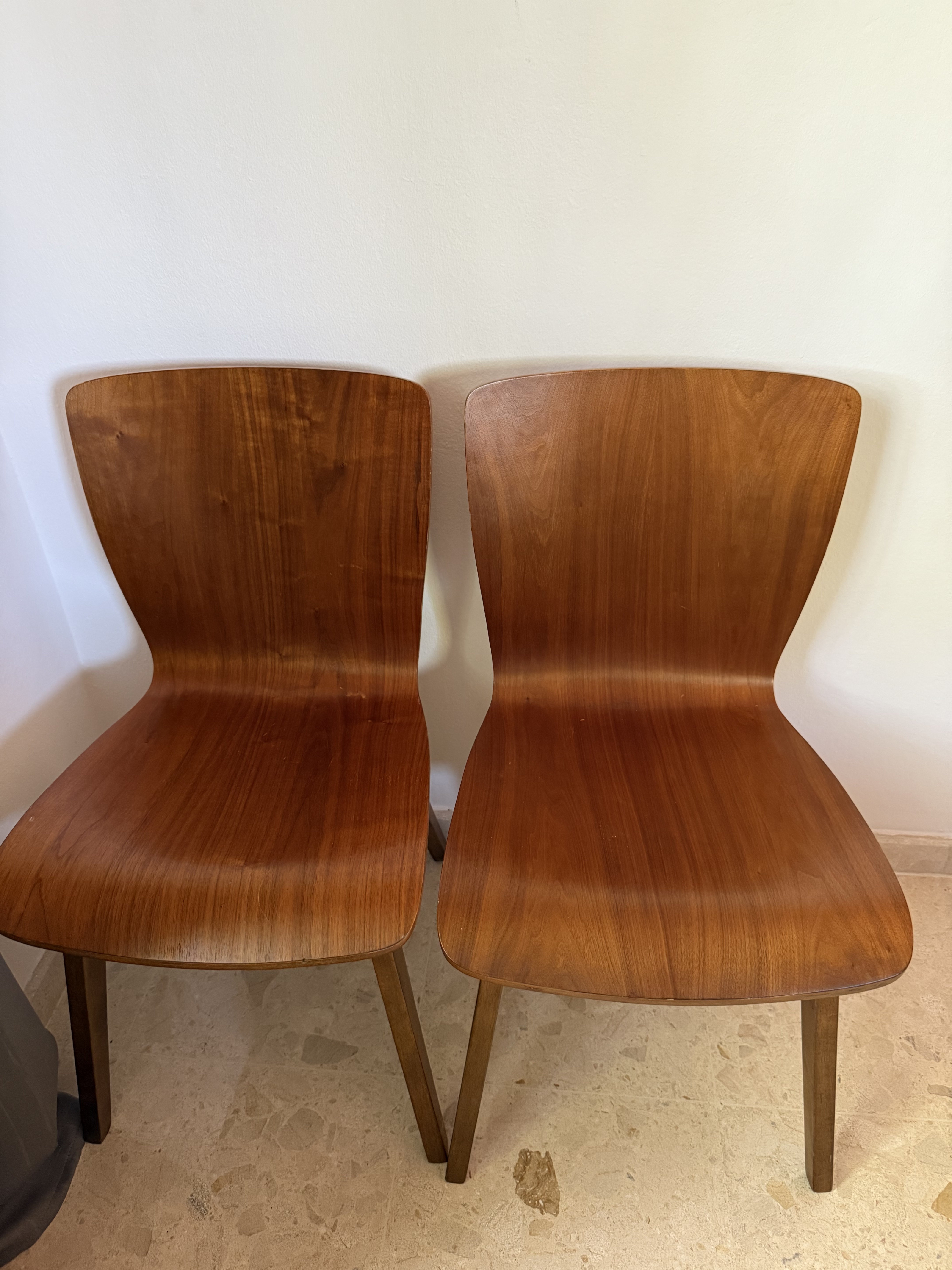 muebles y colchones - Juego de 4 sillas West Elm de madera — Como nuevas 1