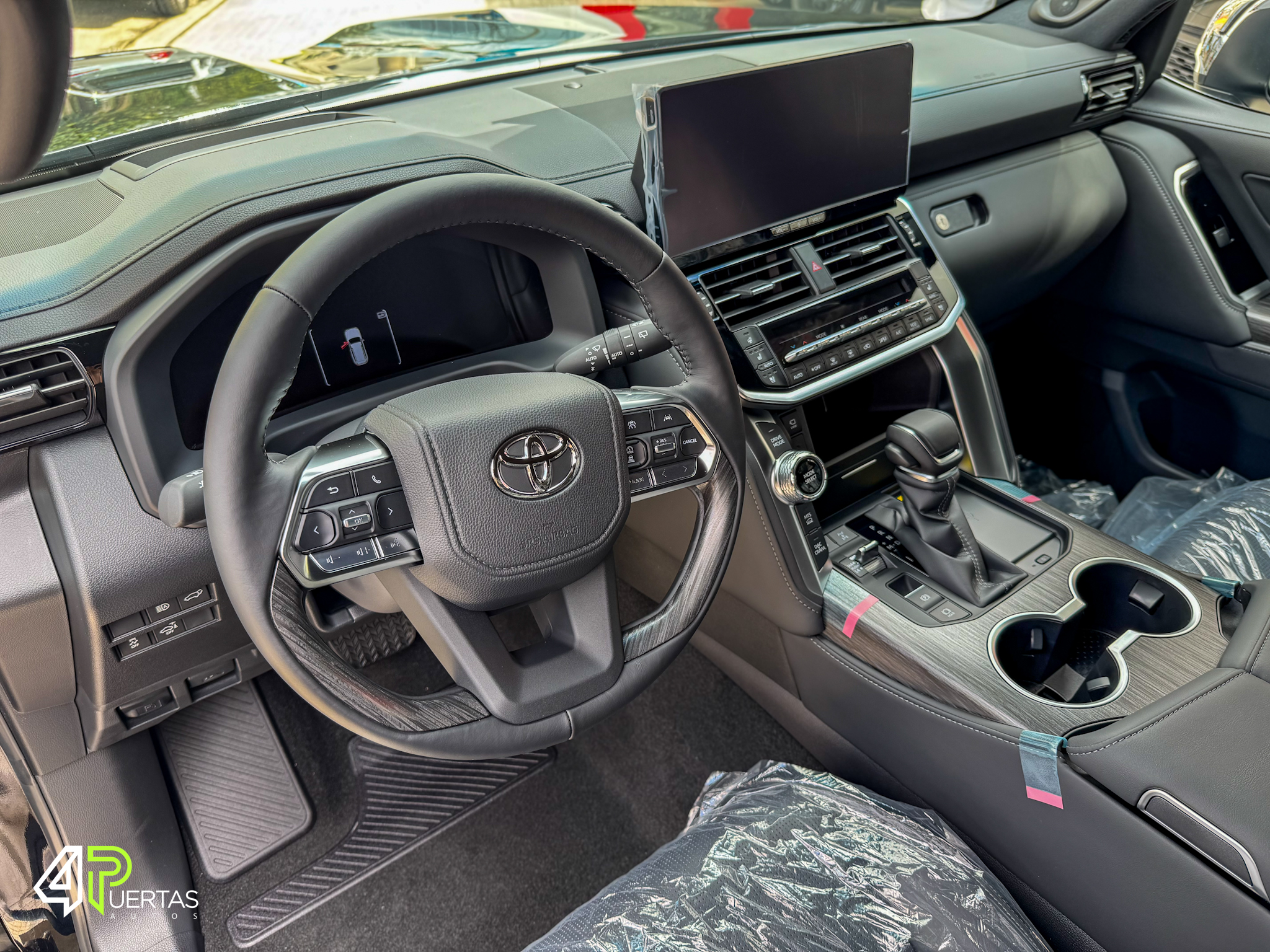jeepetas y camionetas - Toyota Land Cruiser VXR 2025 6