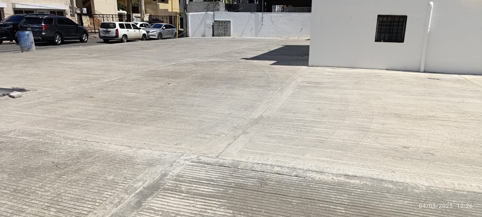 oficinas y locales comerciales - local ideal montar Dealer con 400mts capacidad 30 parqueos 2