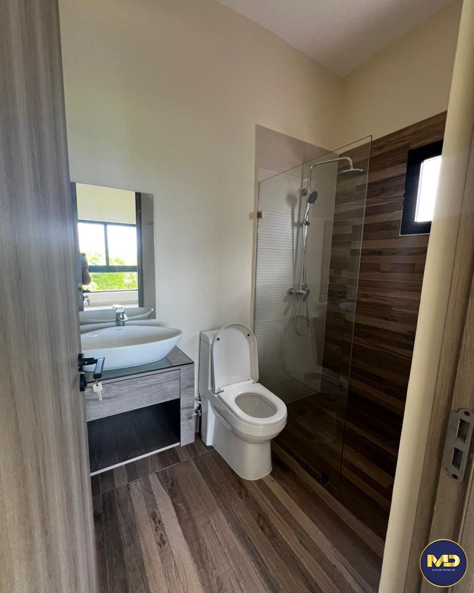 casas vacacionales y villas - Hermosa villa independiente en venta en Vista Cana/ 4HB/3.5BÑ/ amplio patio  8