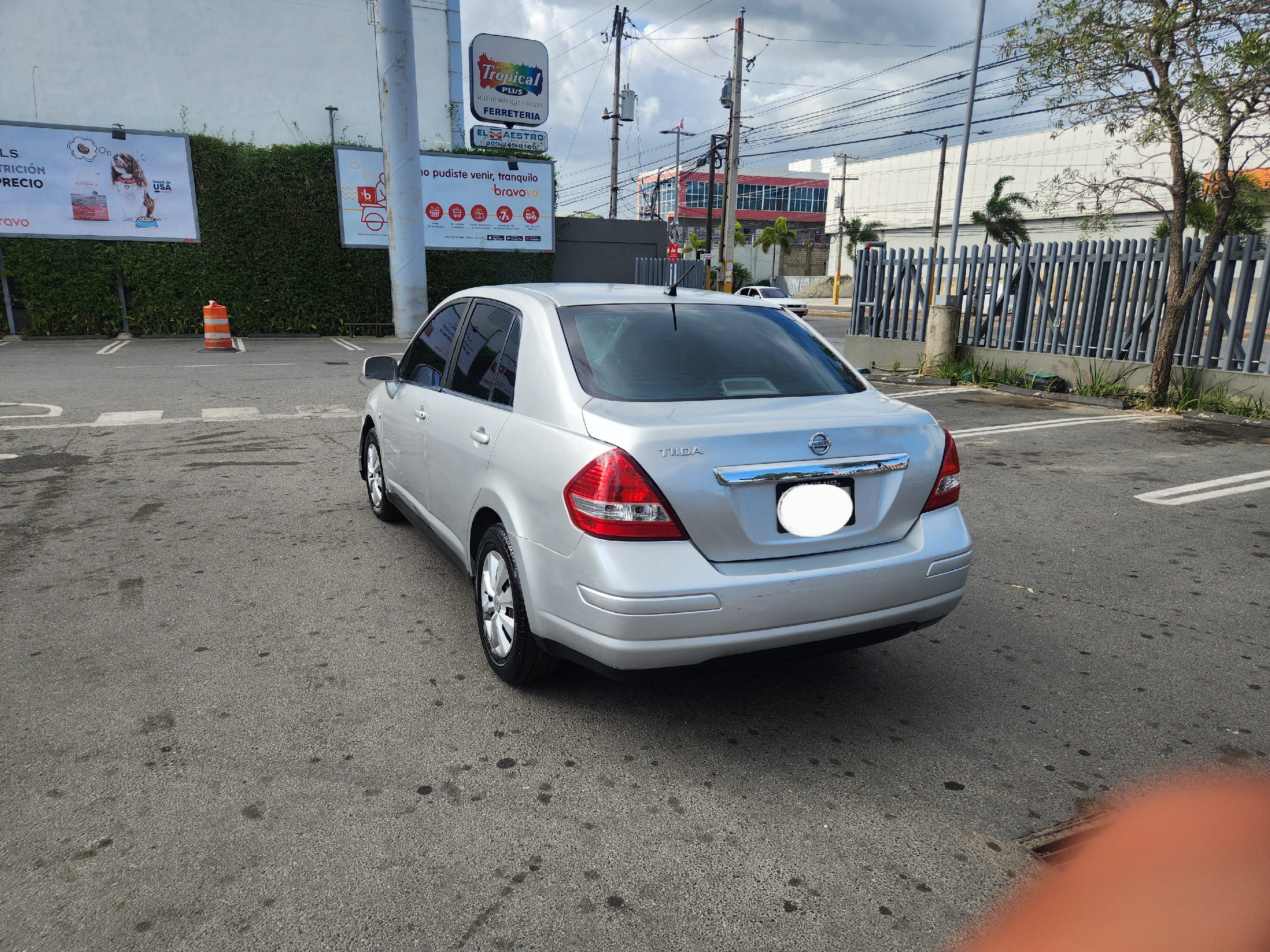 carros - Nissan Tiida 2011  3