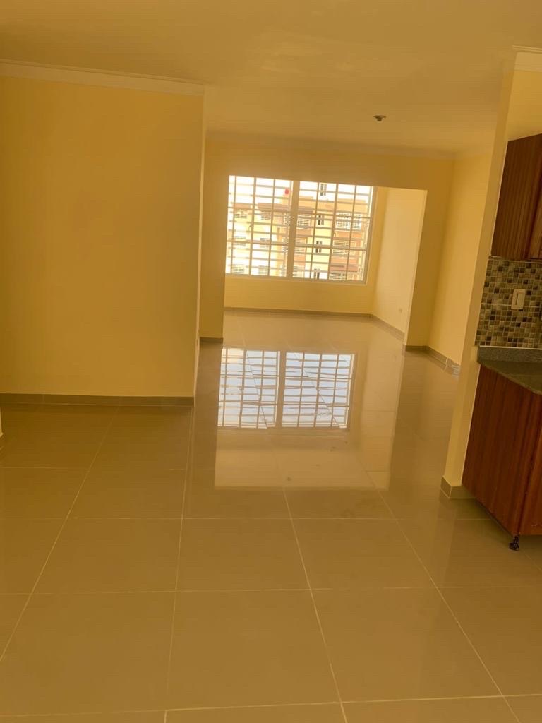 apartamentos - venta de apartamento en la autopista de san Isidro con 2 parqueos 4to piso  4