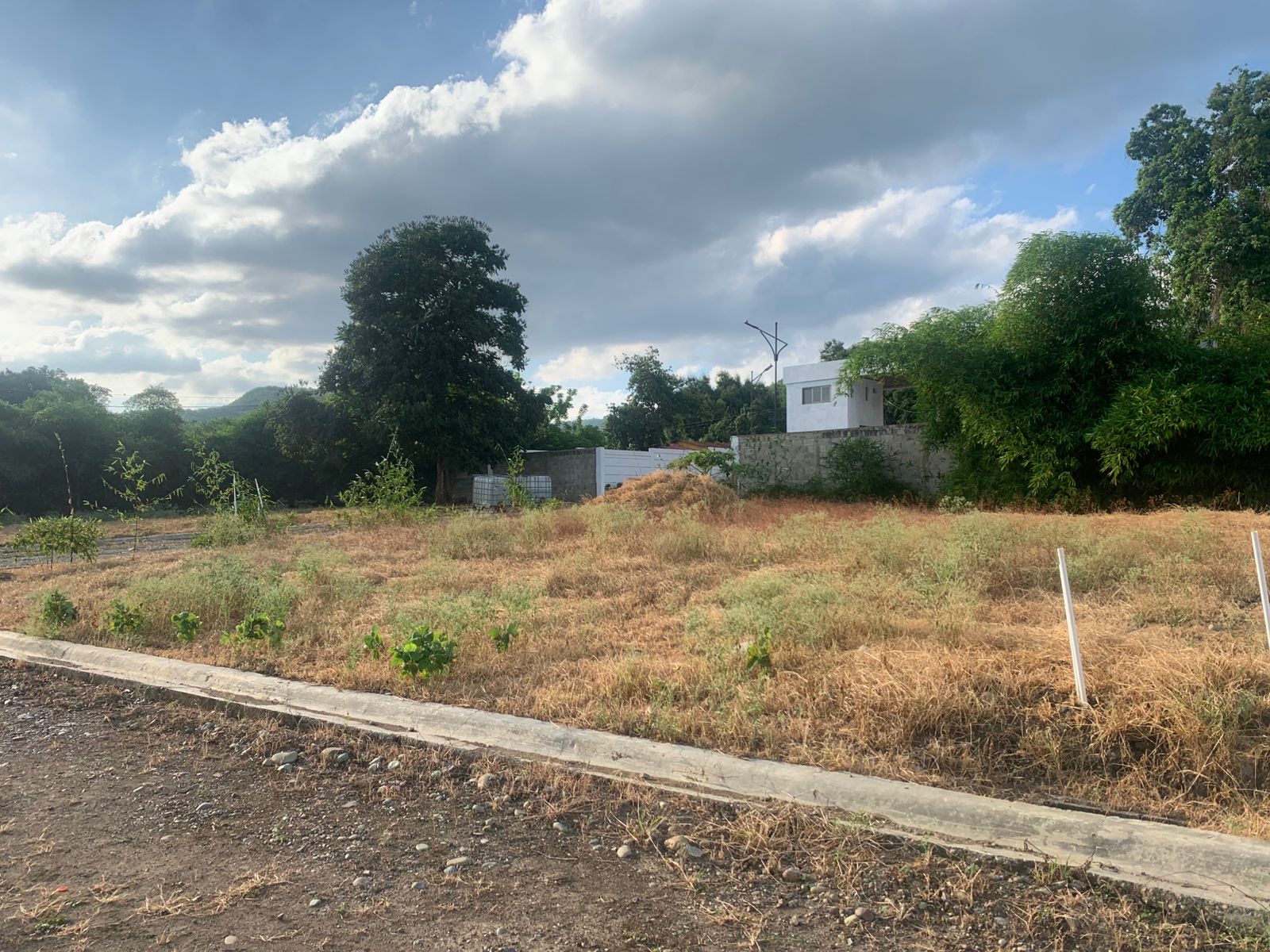 solares y terrenos - Solar En Proyecto Cerrado Próximo a Camp David  3
