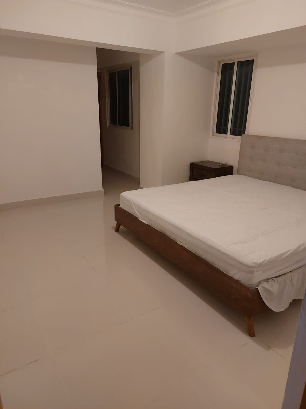 apartamentos - Rento Apartamento Sin Amueblar En Evaristo Morales 3