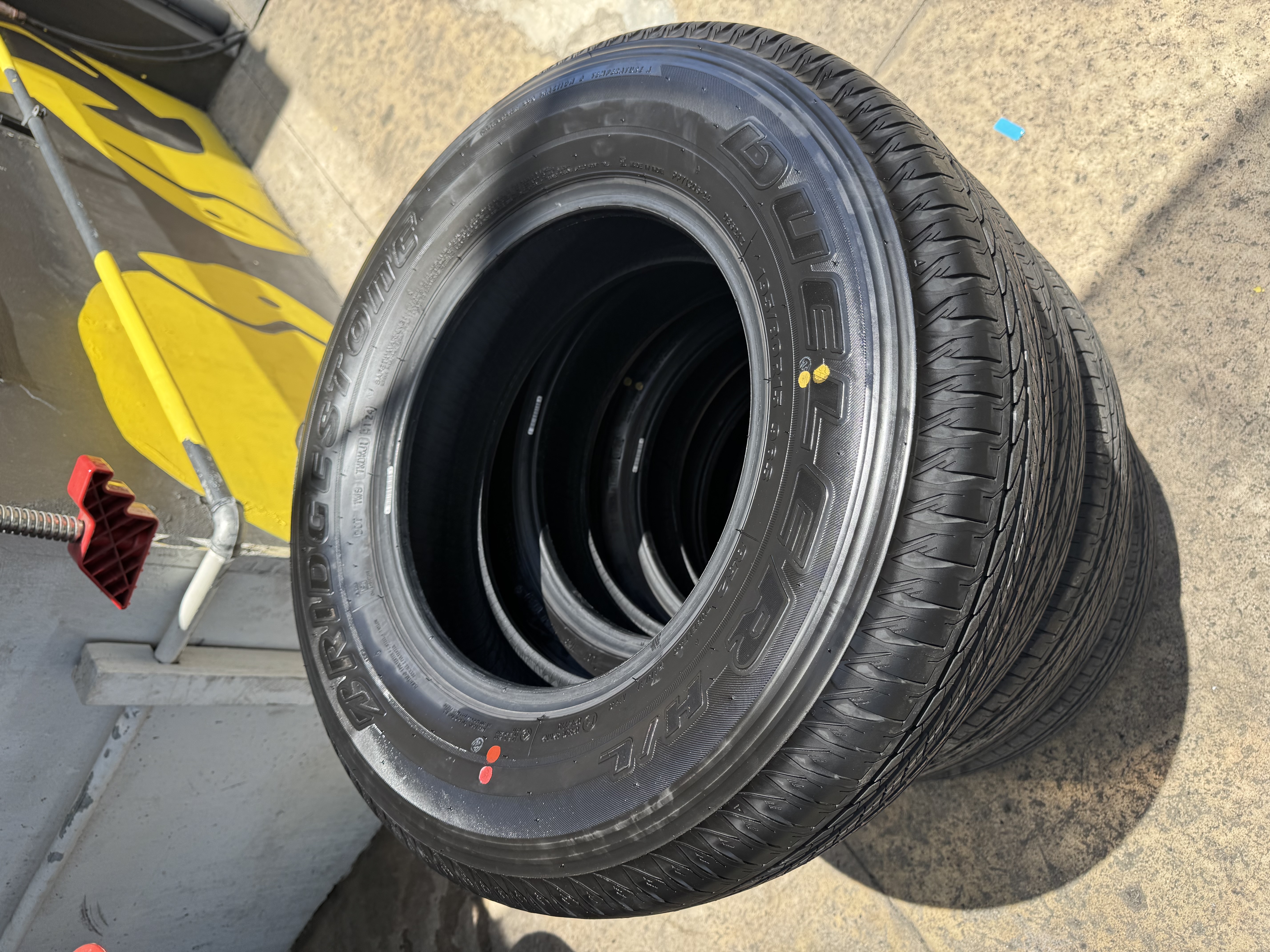 accesorios para vehiculos - BRIDGESTONE 195/80 R15 : 5 neumáticos 2