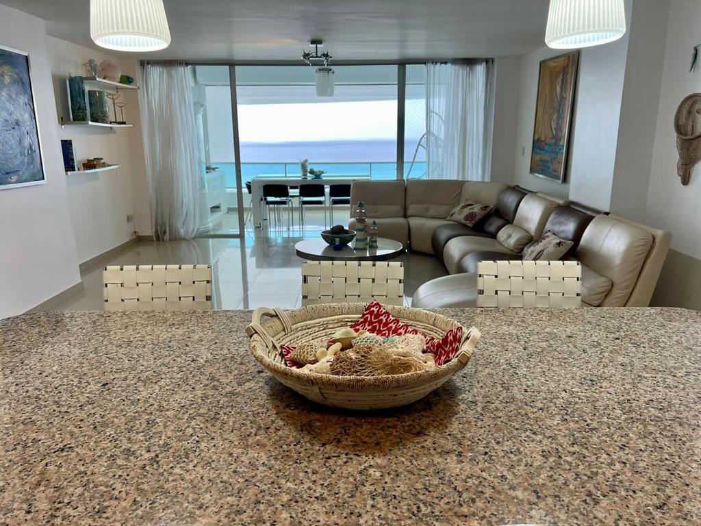 apartamentos - VENDO APARTAMENTO EN MARBELLA DE 3 HABITACIONES 2
