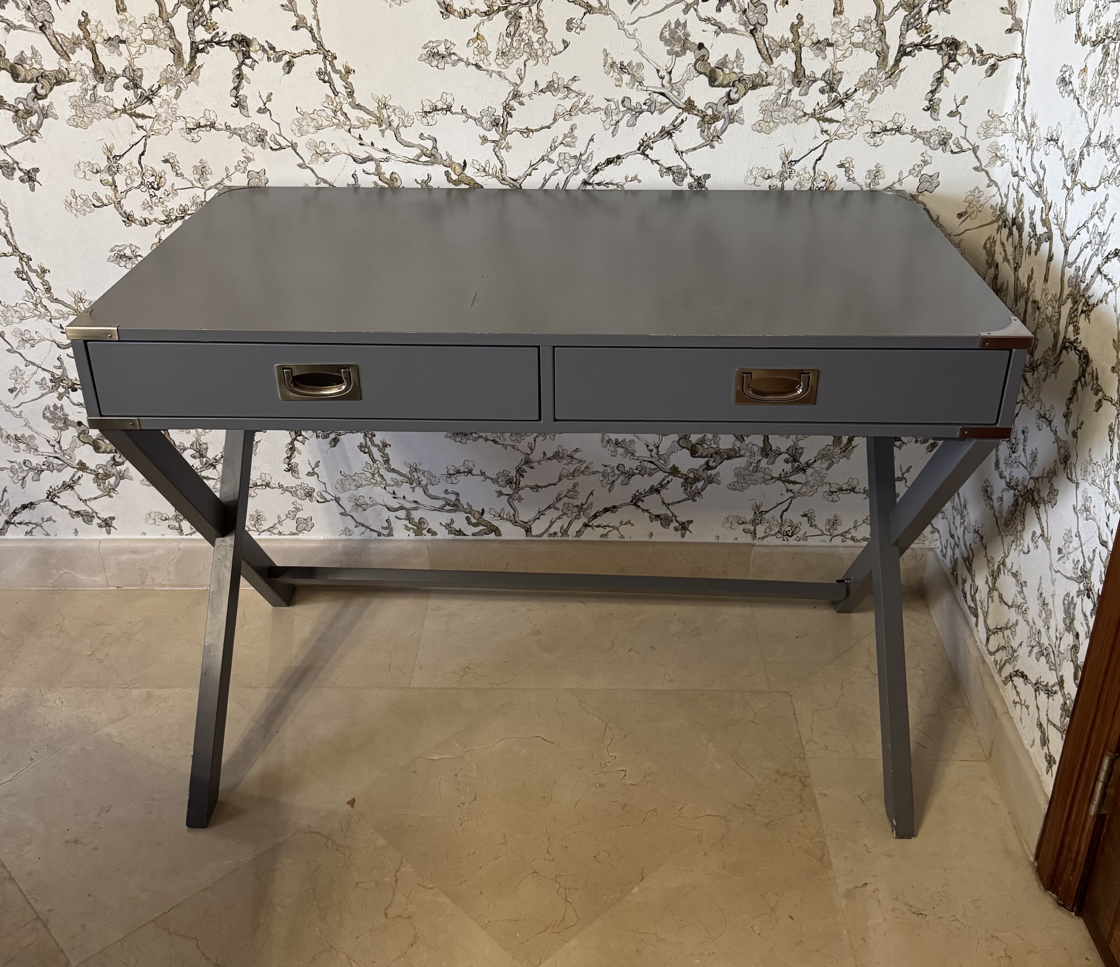 muebles y colchones - Escritorio  0