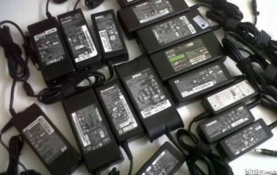computadoras y laptops - TENEMOS TODOS TIPOS DE FUENTE,CARGADOR  PARA LAPTOP, DELL,HP,LENOVO,ACER,MAC,   3