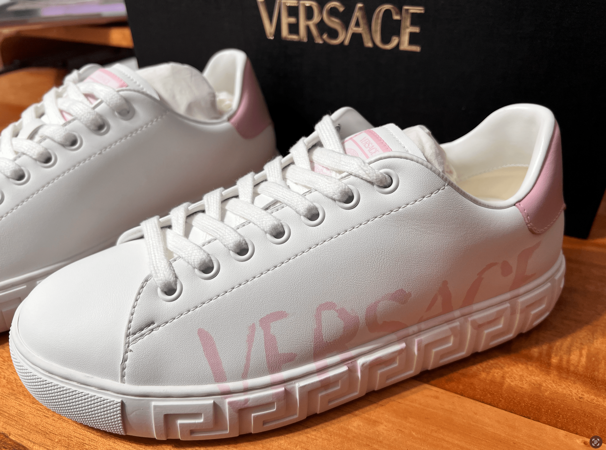 zapatos para mujer - Tenis Versace 0