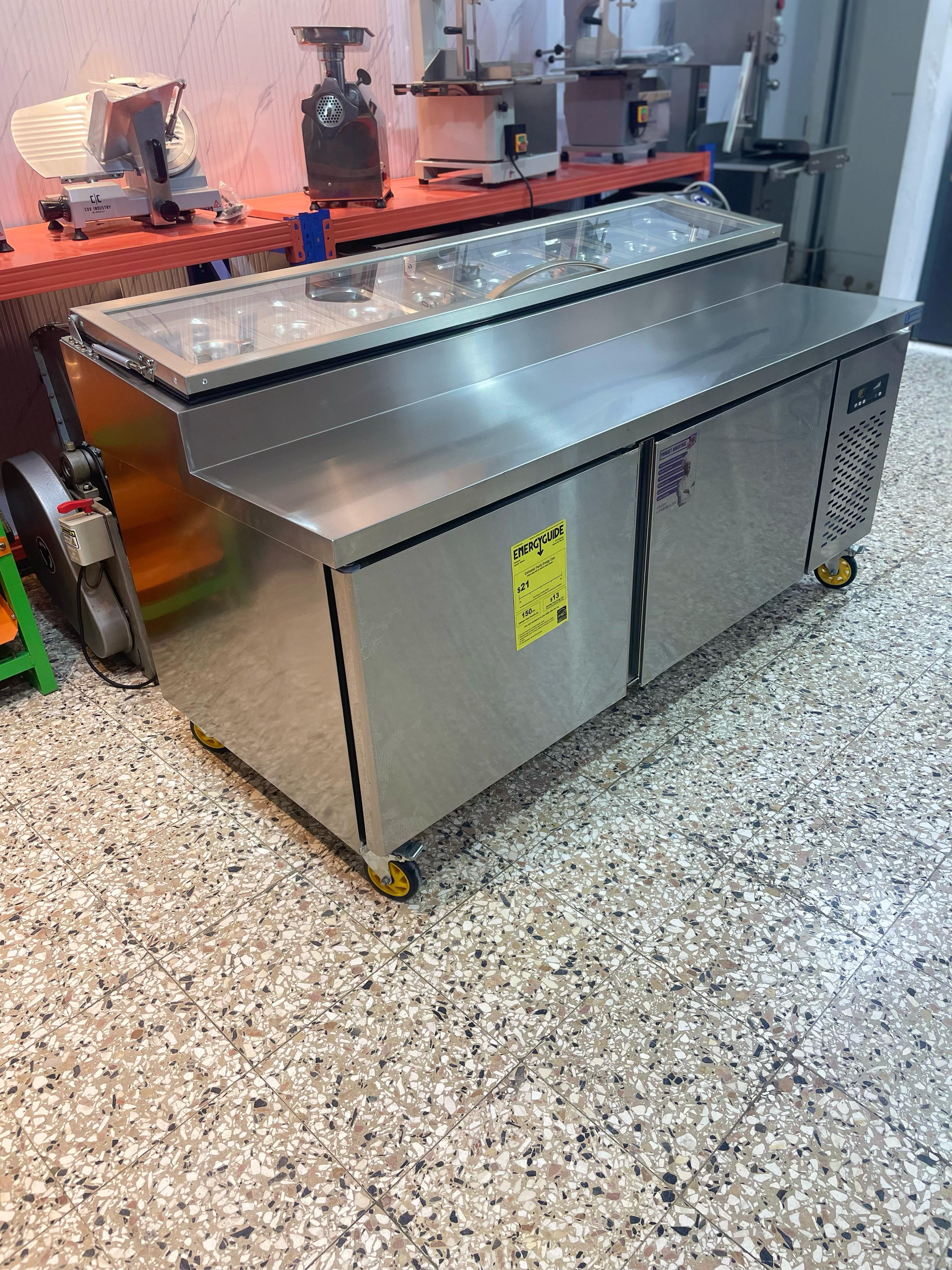 equipos profesionales - Mesa de preparar pizza con freezer 6