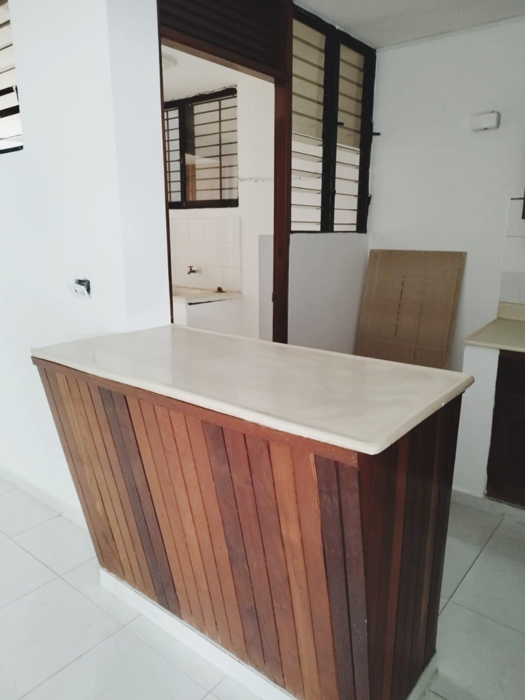 apartamentos - -De Oportunidad -Se Vende Apartamento en La Española  (primer nivel) de 140  mts 1