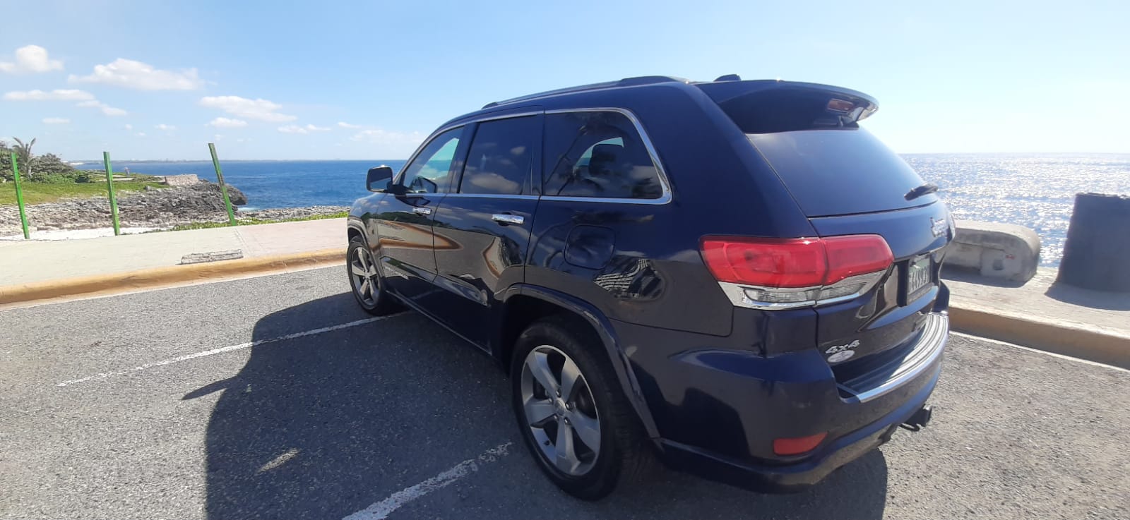 jeepetas y camionetas - JEEP GRAND CHEROKEE 2014- MODELO OVERLAND FULL 1