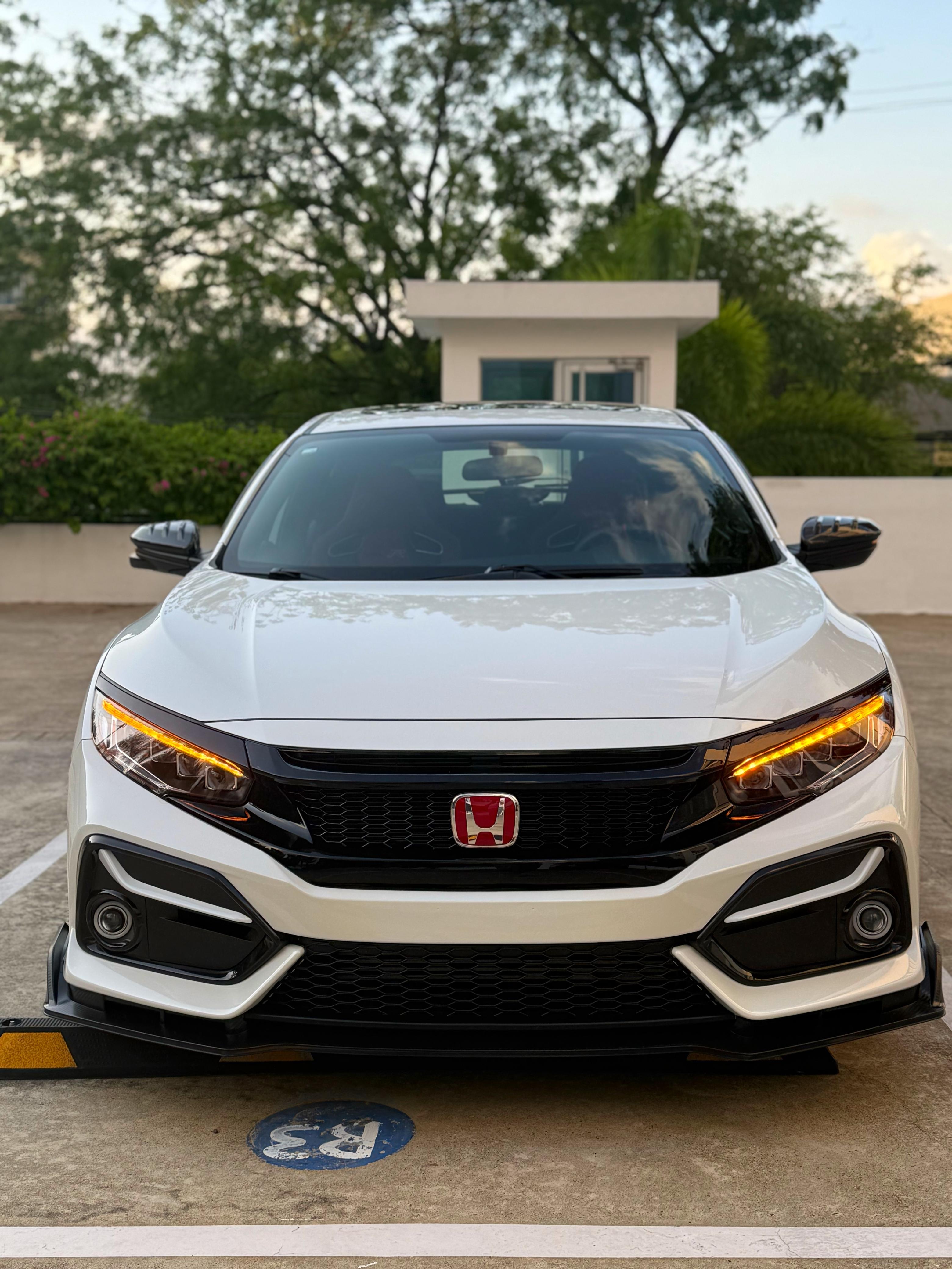 carros - NUEVO!!! 5,300 KM AHORA, Año 2019 0