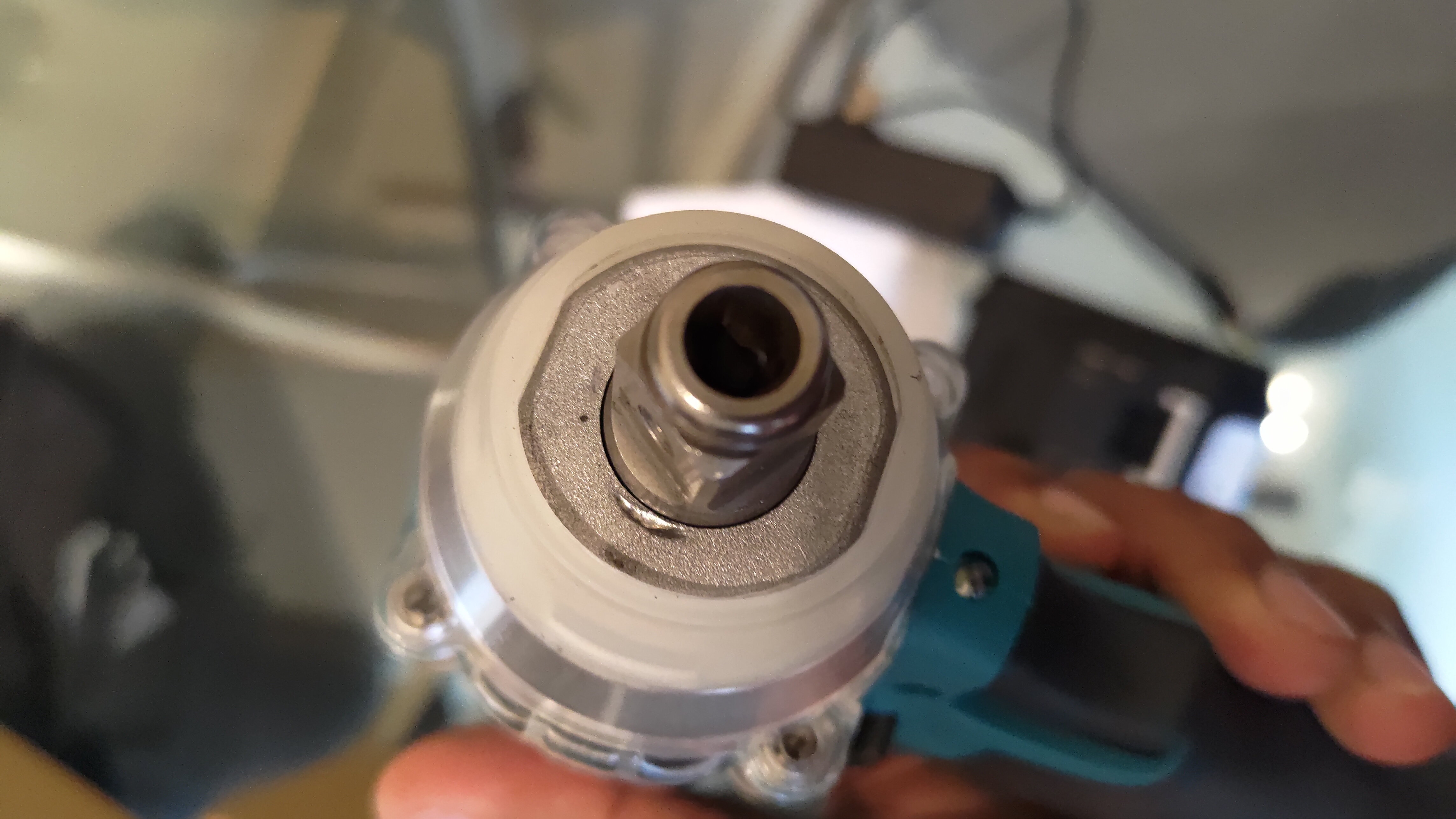 electrodomesticos - Vendo llave de impacto nueva con una batería y cargador 5
