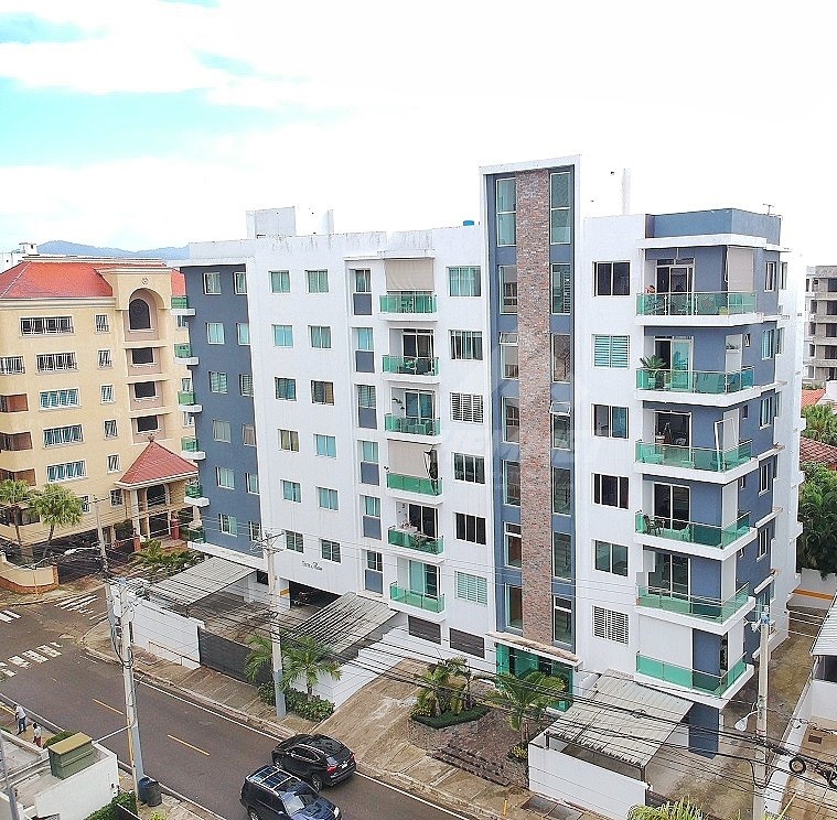 apartamentos - 5TO PISO CON ELEVADOR Y PARQUEOS TECHADOS LA ESMERALDA SANTIAGO  0
