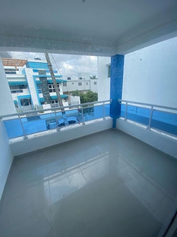 casas - venta de casa con jacuzzi en la autopista de san isidro Santo Domingo este  2