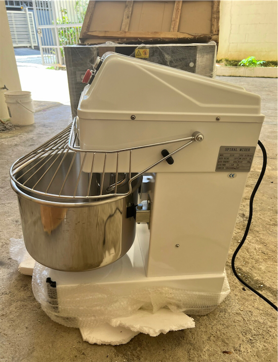 servicios profesionales - Amasadora de 30 Lbs.  - Nueva 0