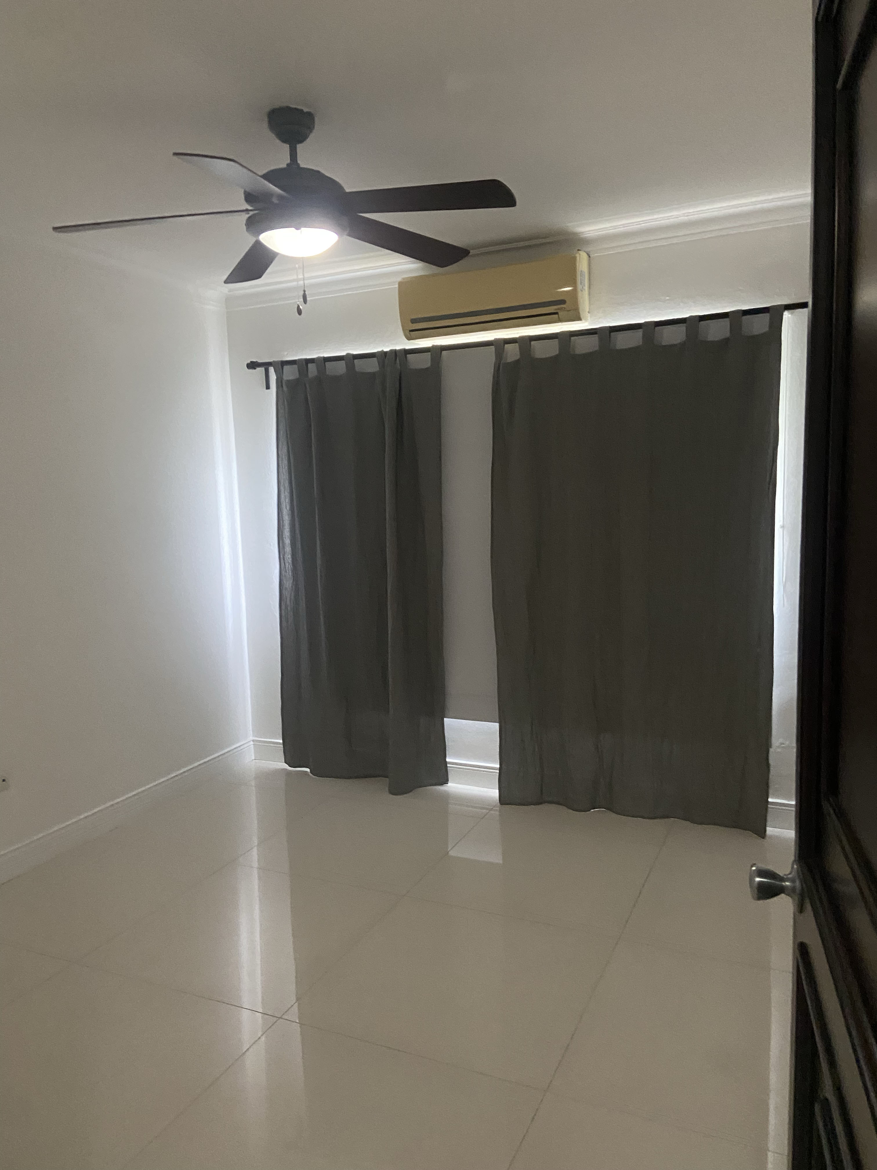 apartamentos - Se alquila apartamento semi amueblado en Paraiso 7