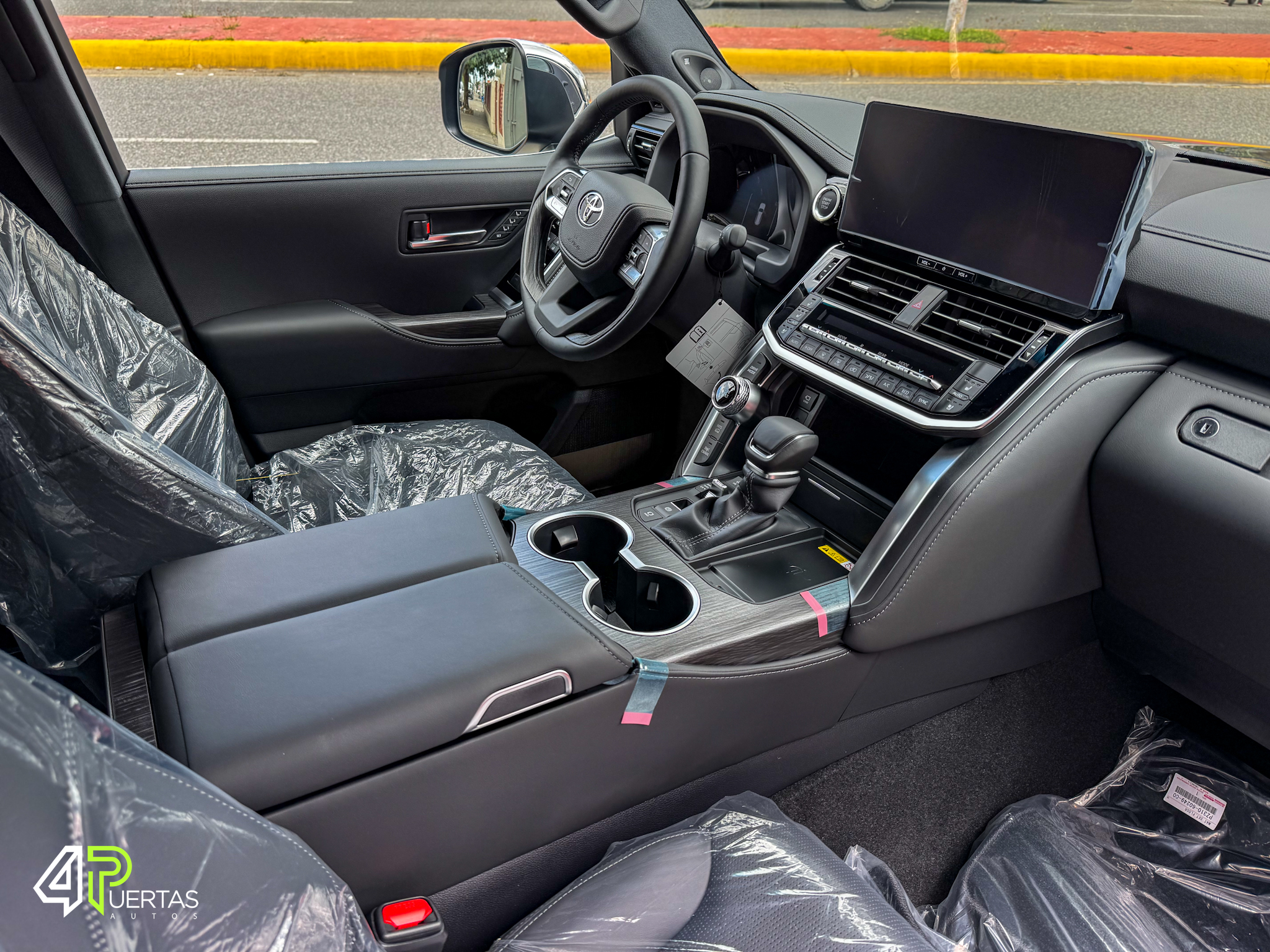 jeepetas y camionetas - Toyota Land Cruiser VXR 2025 7