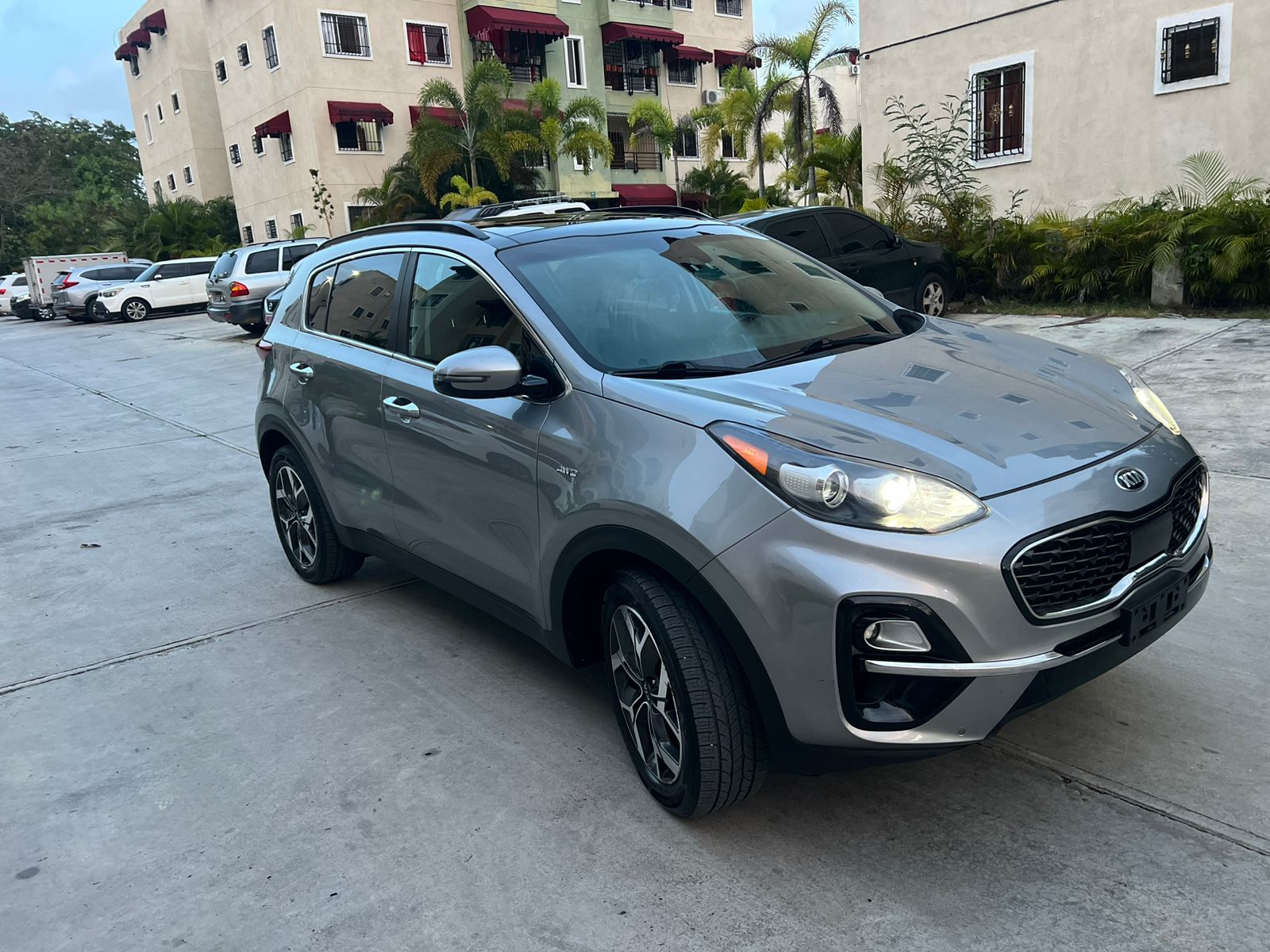 jeepetas y camionetas - Kia Sportage EX 2020 Panorámica  4