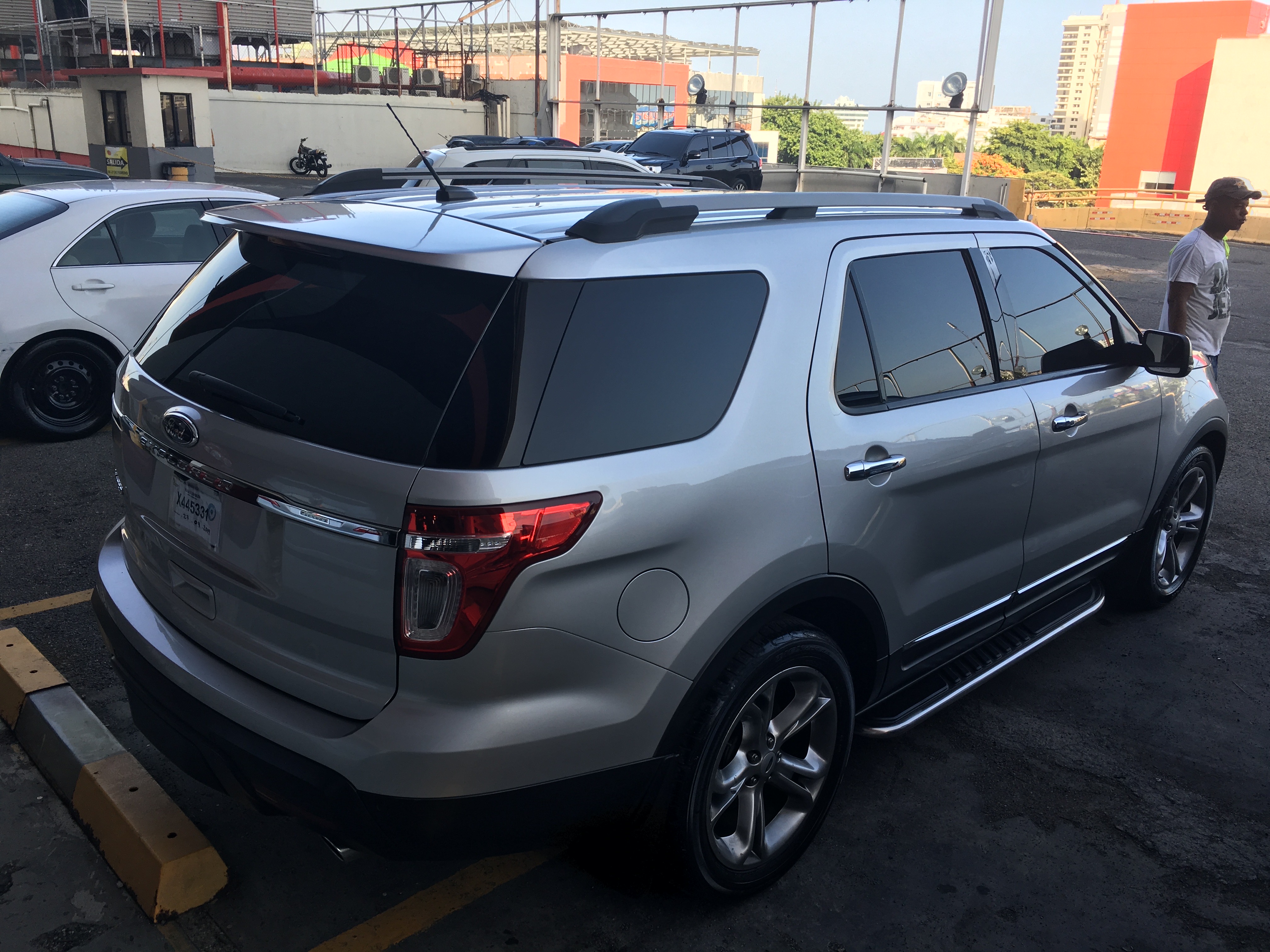 jeepetas y camionetas - Oportunidad Ford Explorer en excelente condiciones 4