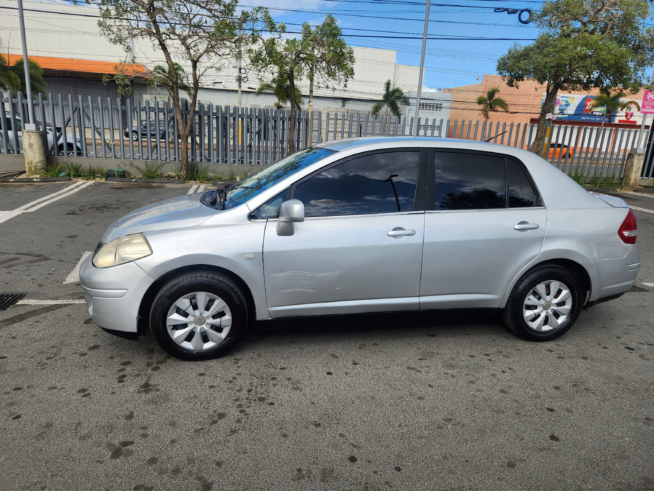 carros - Nissan Tiida 2011  4