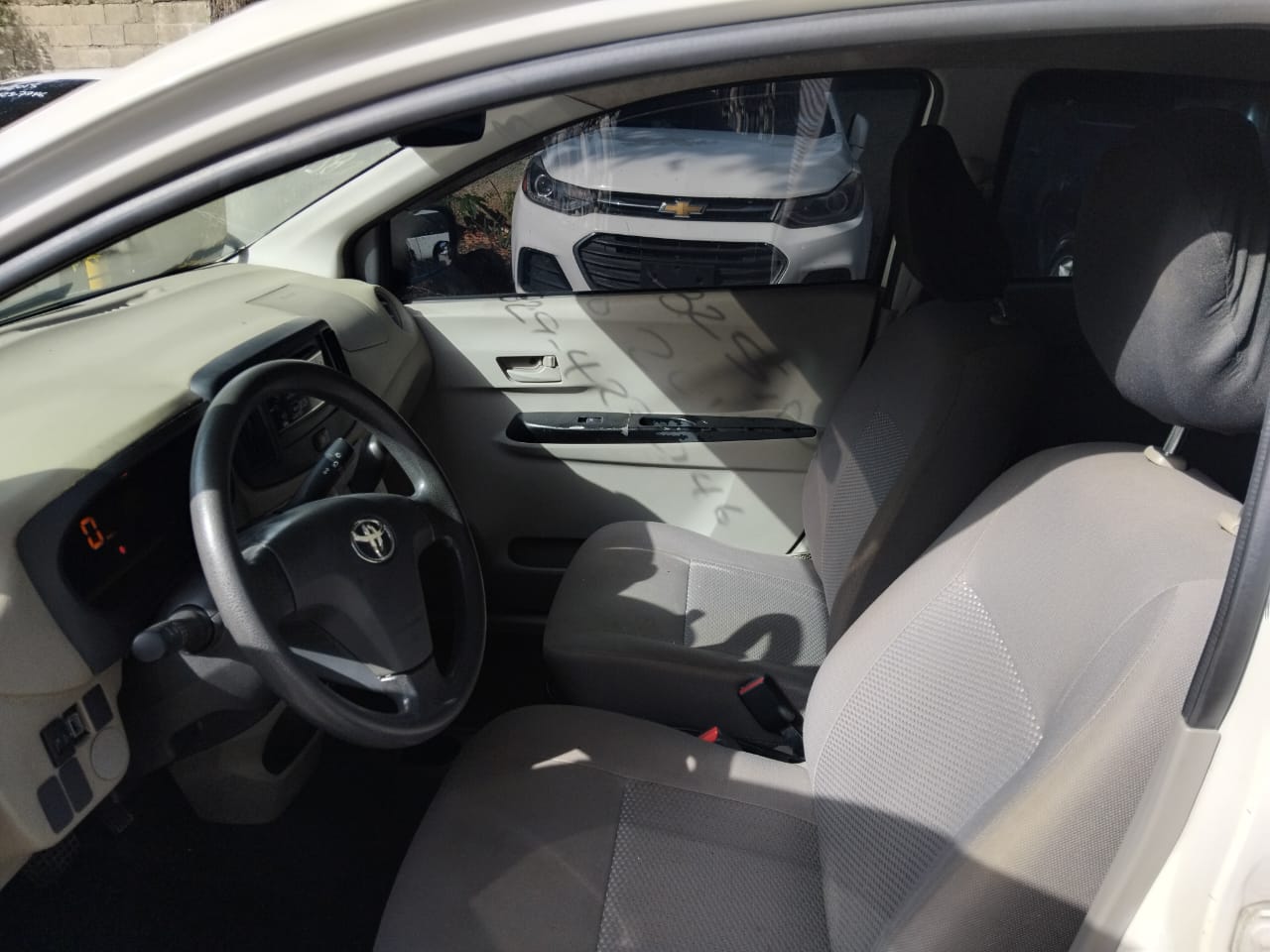 carros - TOYOTA PIXIS 3