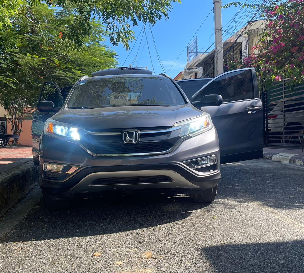 jeepetas y camionetas - VENDO HONDA MODELO CRV, POCO USO ESTA COMO NUEVA  3