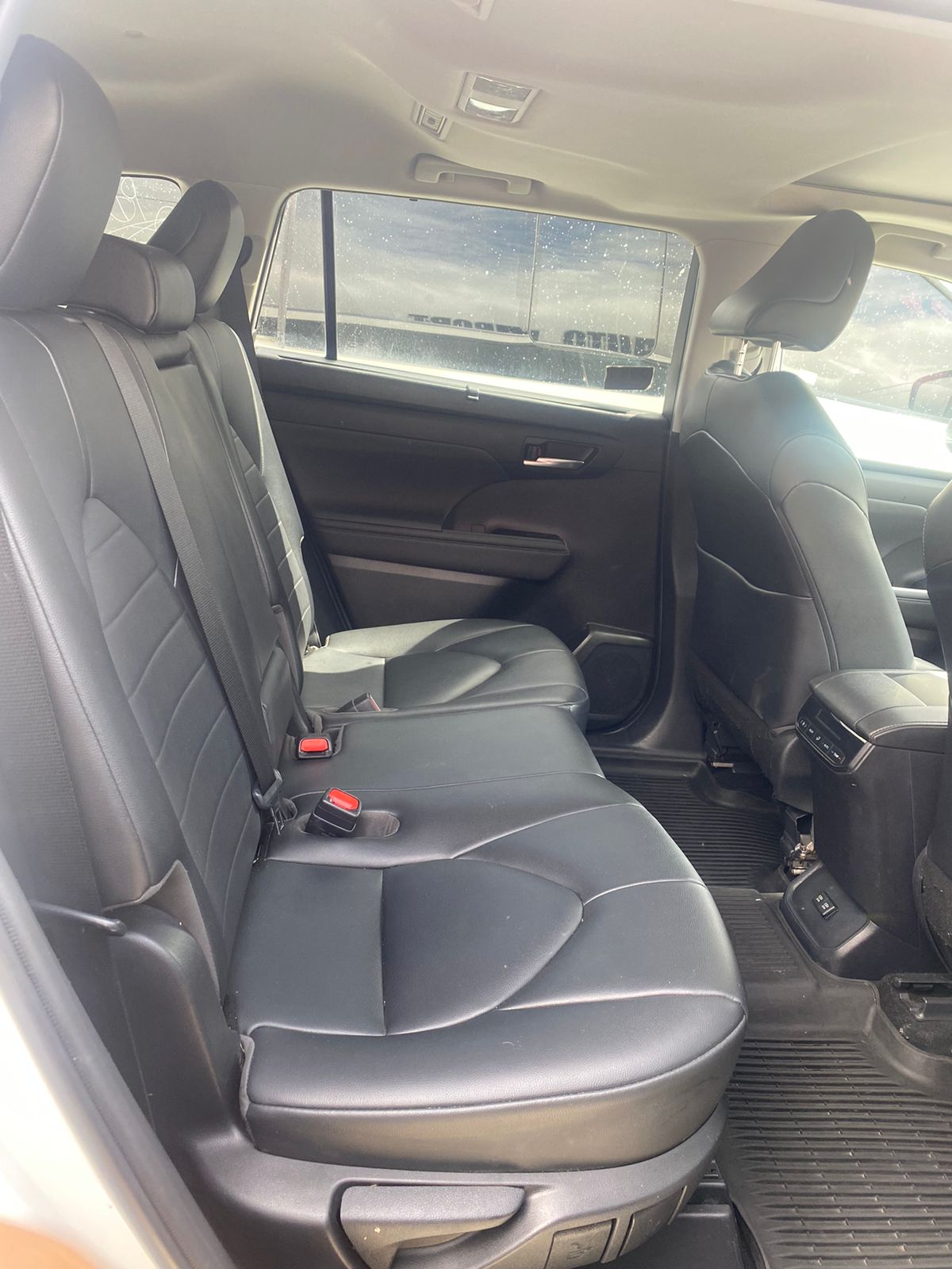 jeepetas y camionetas - 2020 Toyota Highlander XLE 4x4  4