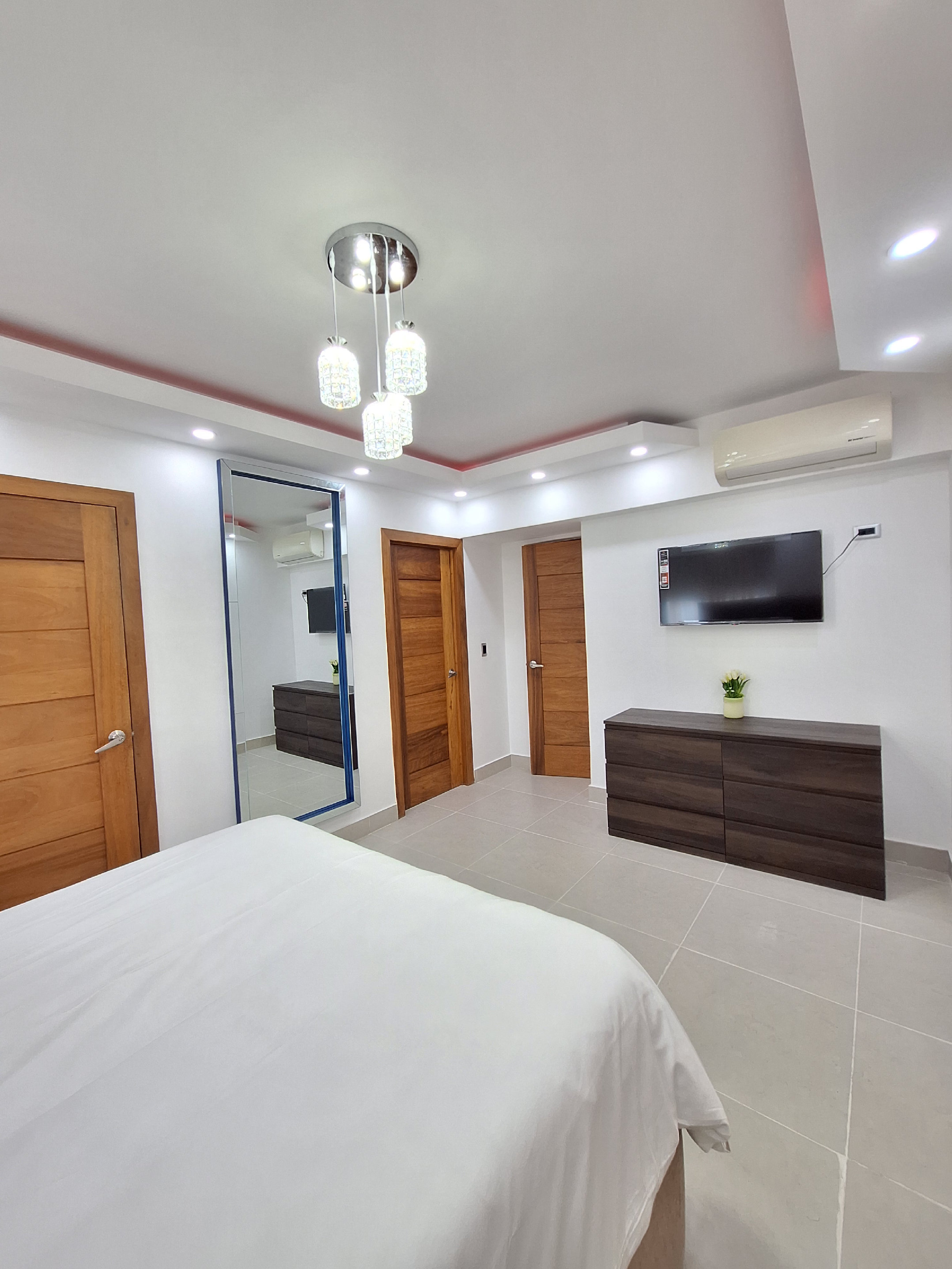 apartamentos - Piantini: En Alquiler Moderno Apartamento finamente Amueblado.  6