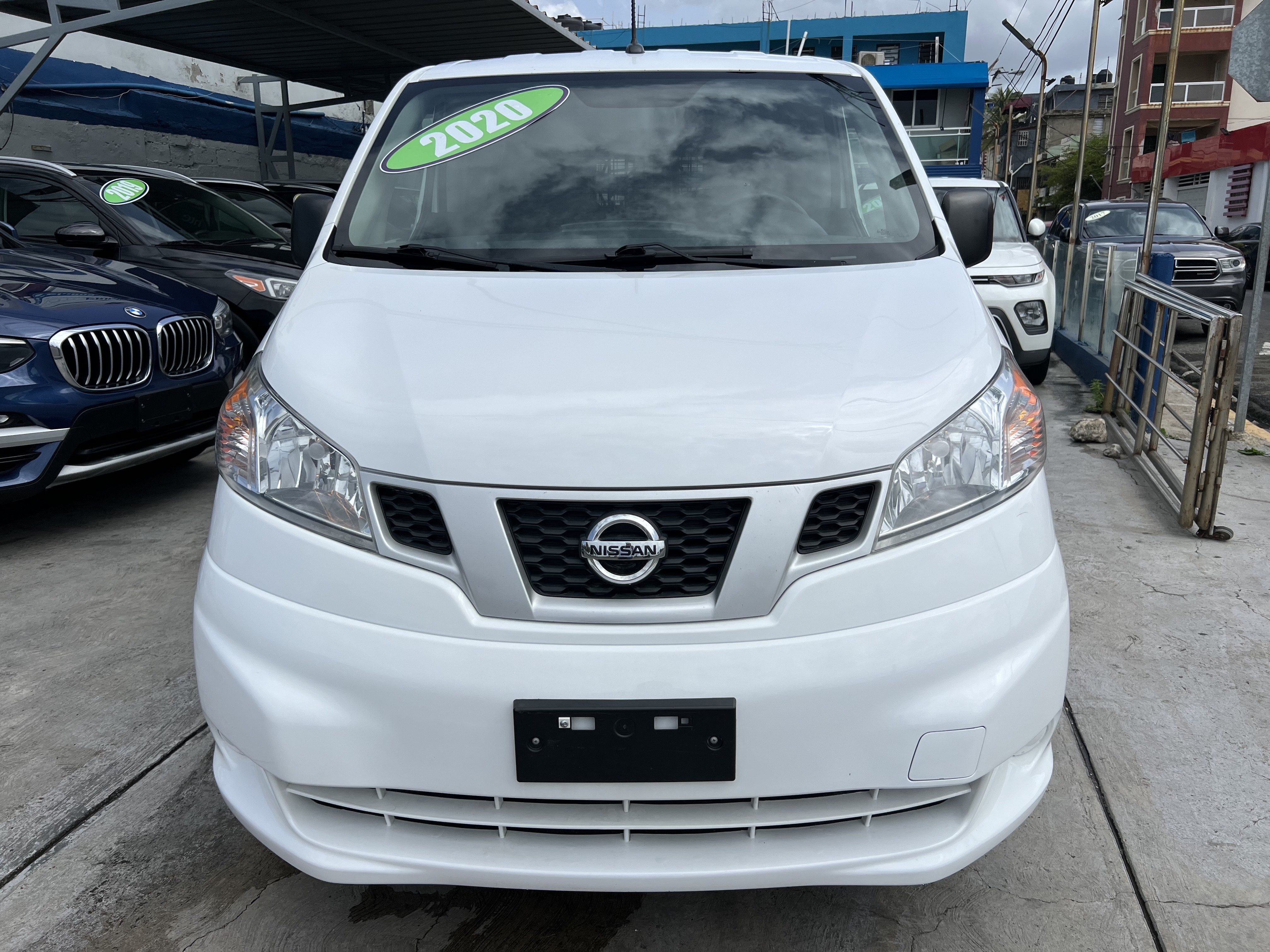 jeepetas y camionetas - Nissan NV200 2020 1